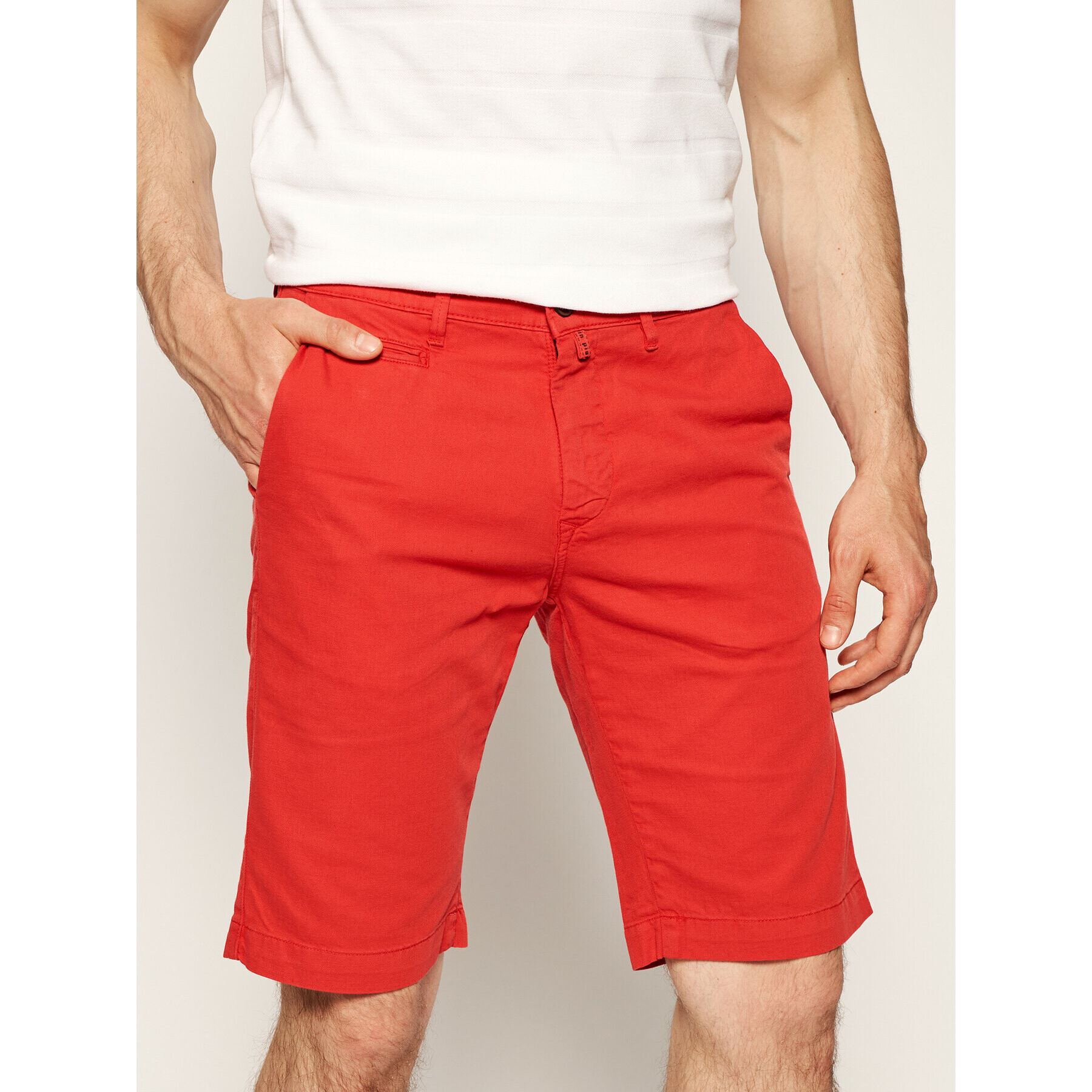 Pierre Cardin Шорти от плат 3465/2040 Червен Tailored Fit - Pepit.bg