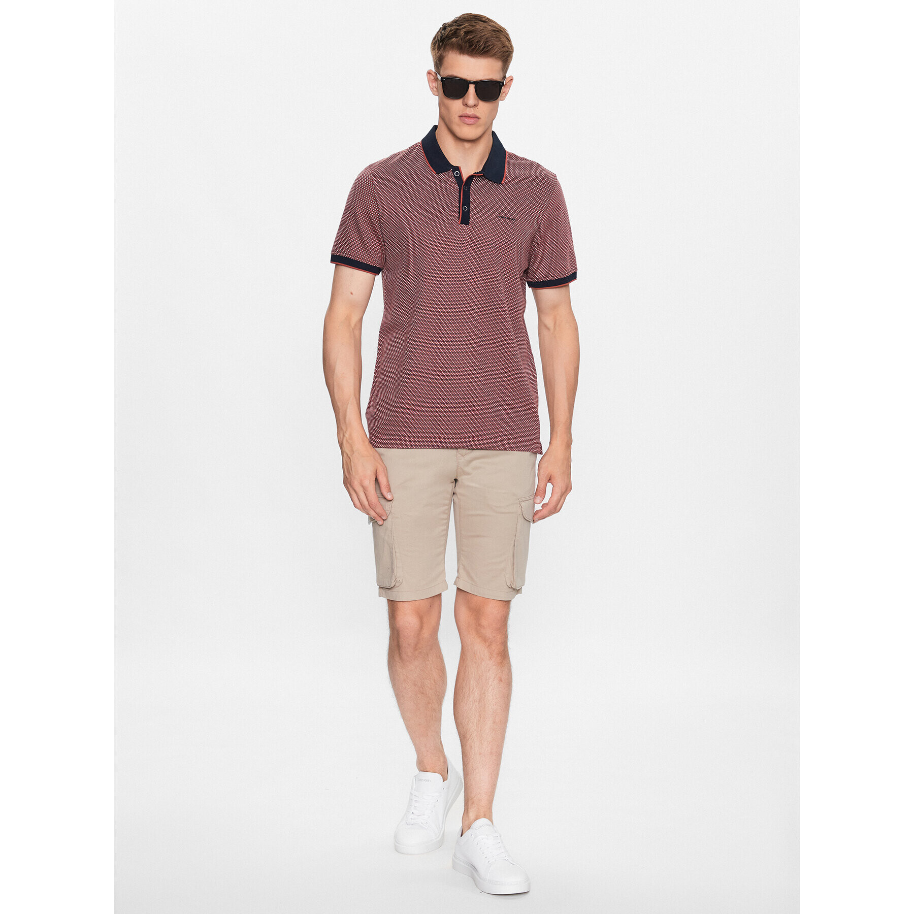 Pierre Cardin Шорти от плат 34820/000/4007 Бежов Modern Fit - Pepit.bg