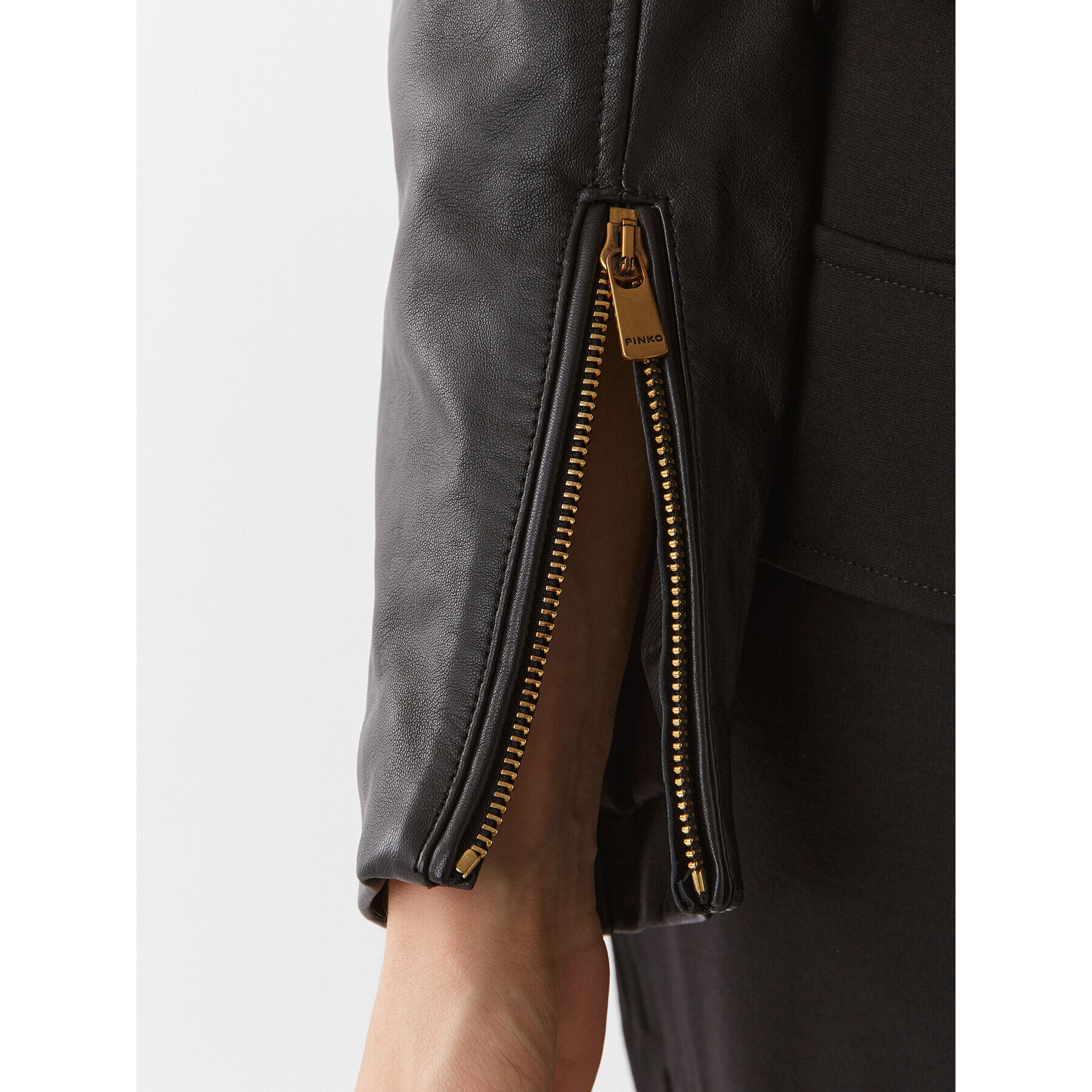 Pinko Кожено яке Aurora 101798 A15N Черен Regular Fit - Pepit.bg
