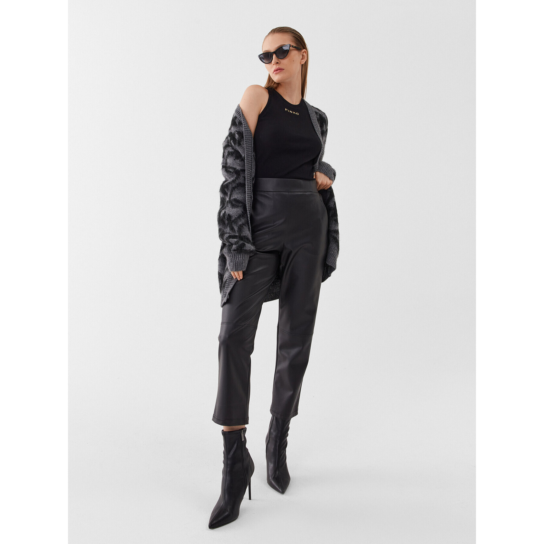 Pinko топ 100822 A15E Черен Regular Fit - Pepit.bg
