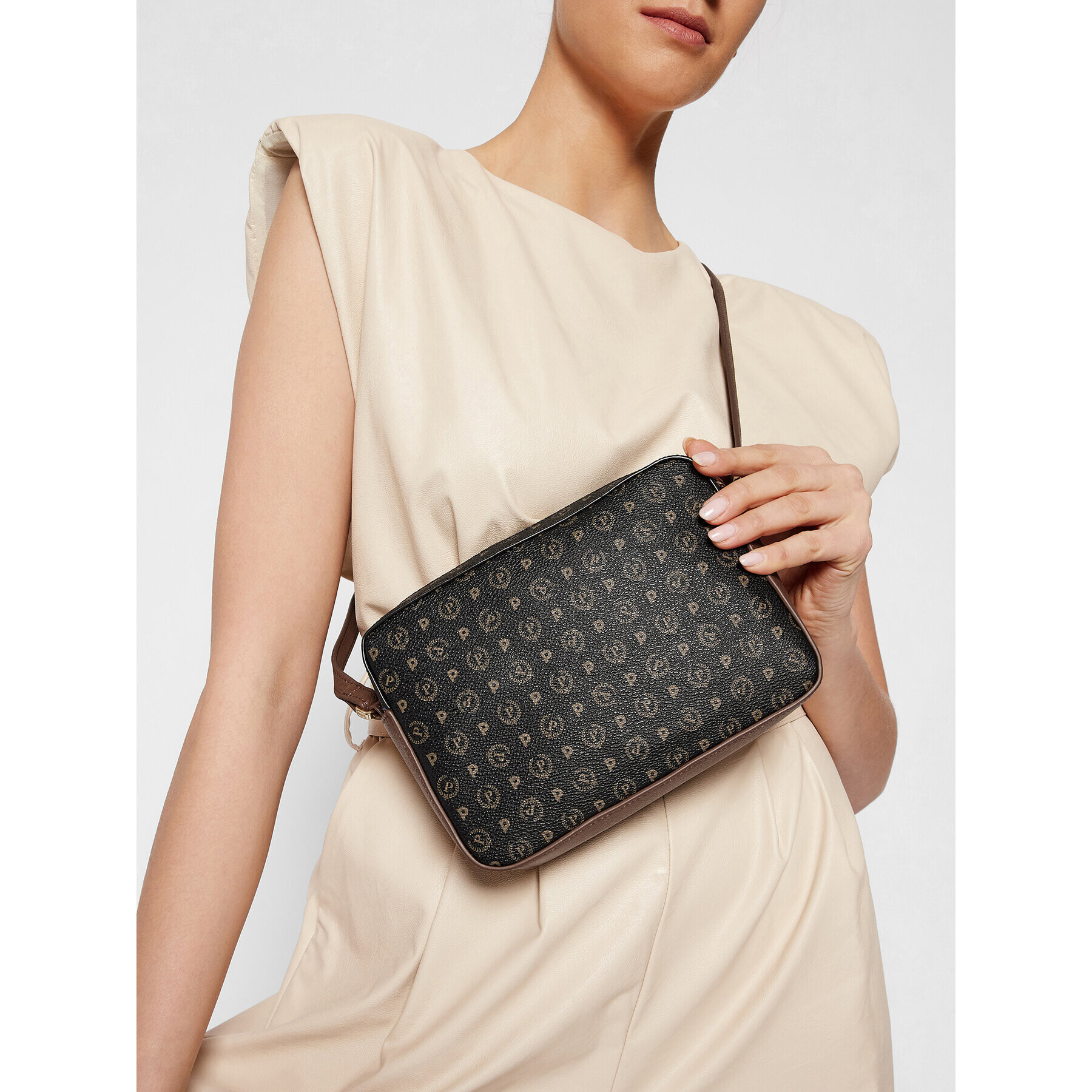 Pollini Дамска чанта TE8414PP03Q1100D Черен - Pepit.bg