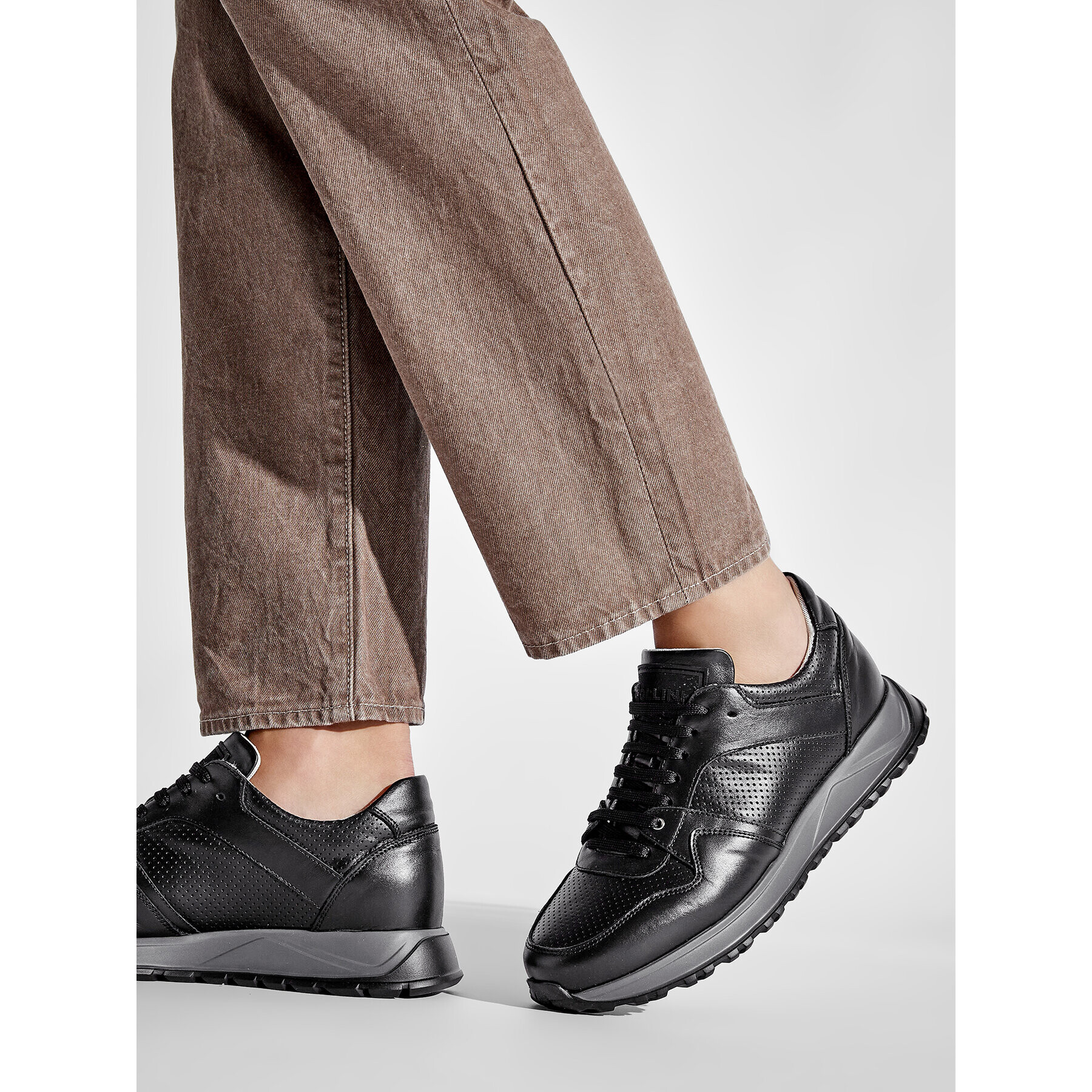 Pollini Сникърси SB15283G0EXS2000 Черен - Pepit.bg