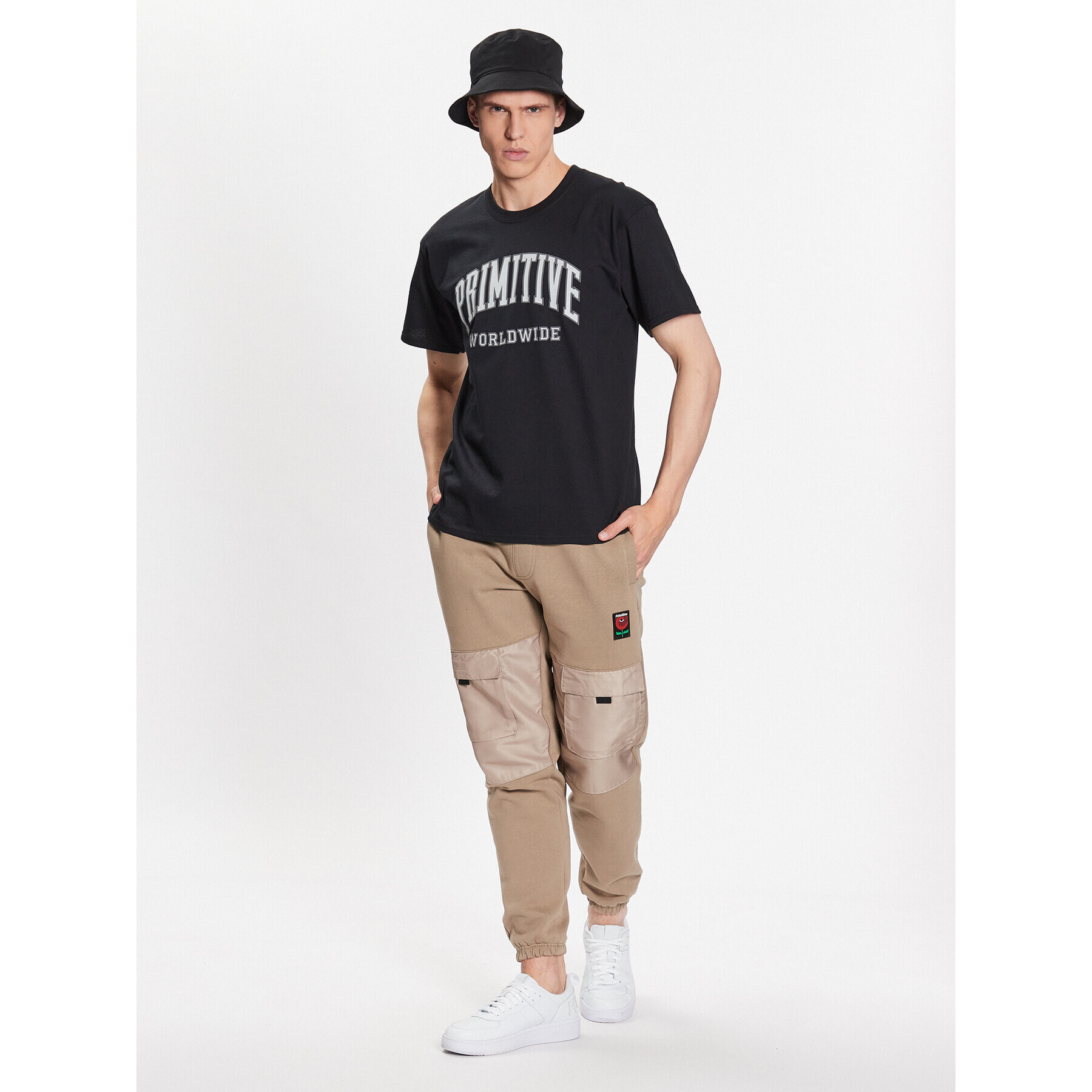 Primitive Тишърт Collegiate Worldwide PAPSP2312 Черен Regular Fit - Pepit.bg