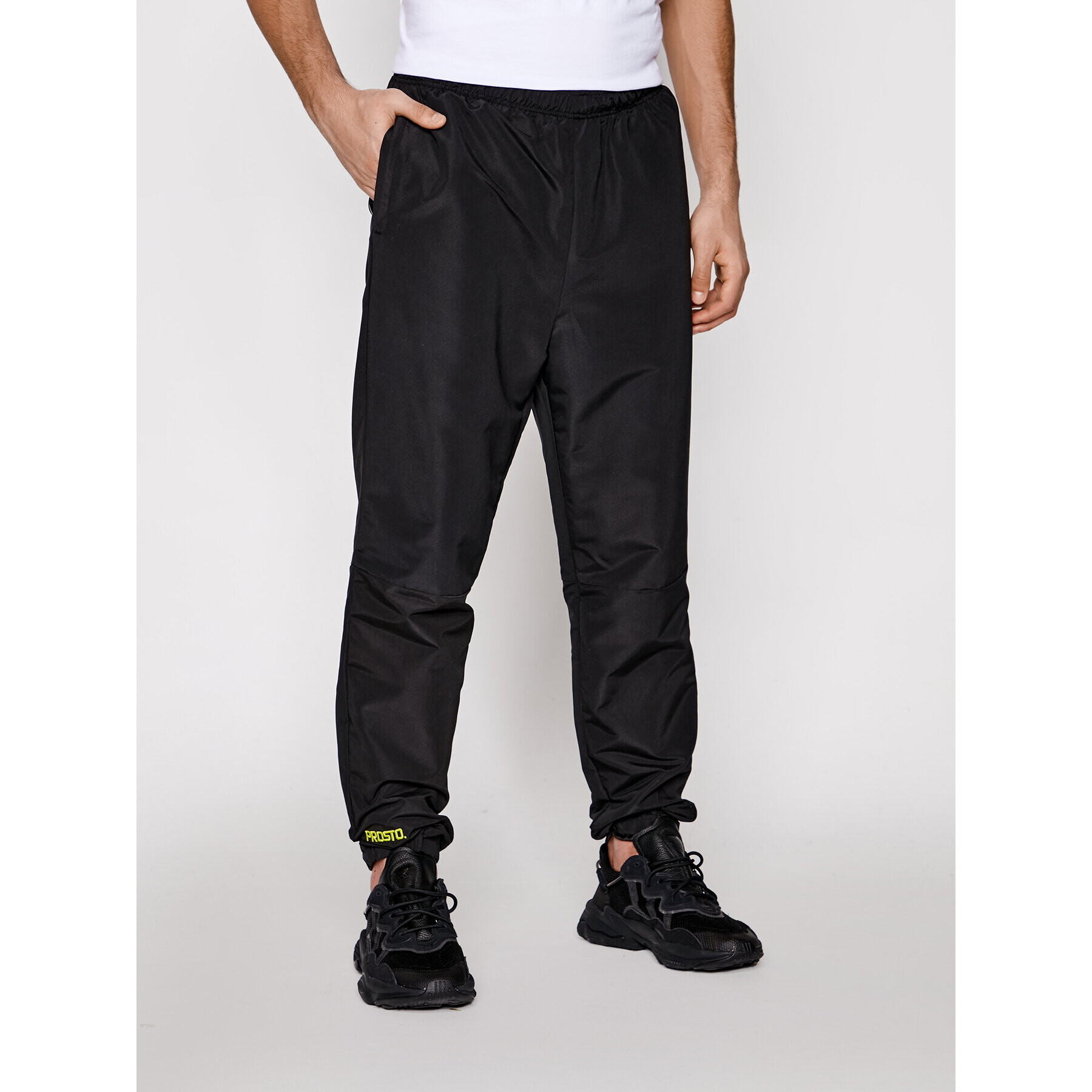 PROSTO. Долнище анцуг KLASYK Air 1051 Черен Regular Fit - Pepit.bg
