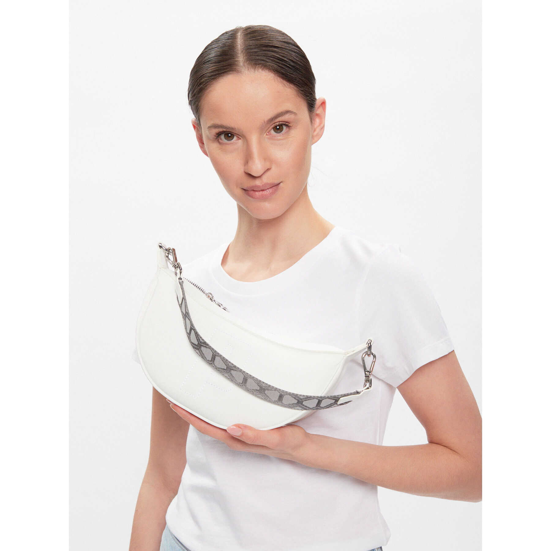 Puma Дамска чанта Sense Mini Hobo 079583 Бял - Pepit.bg