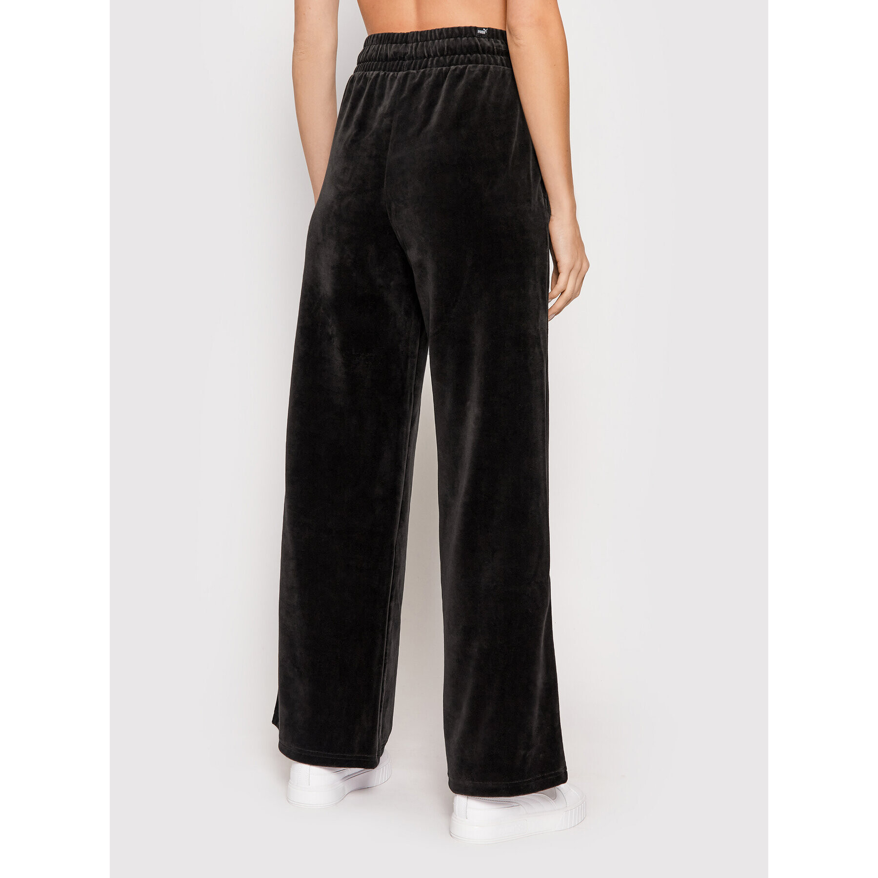 Puma Долнище анцуг Her Velour 589526 Черен Relaxed Fit - Pepit.bg