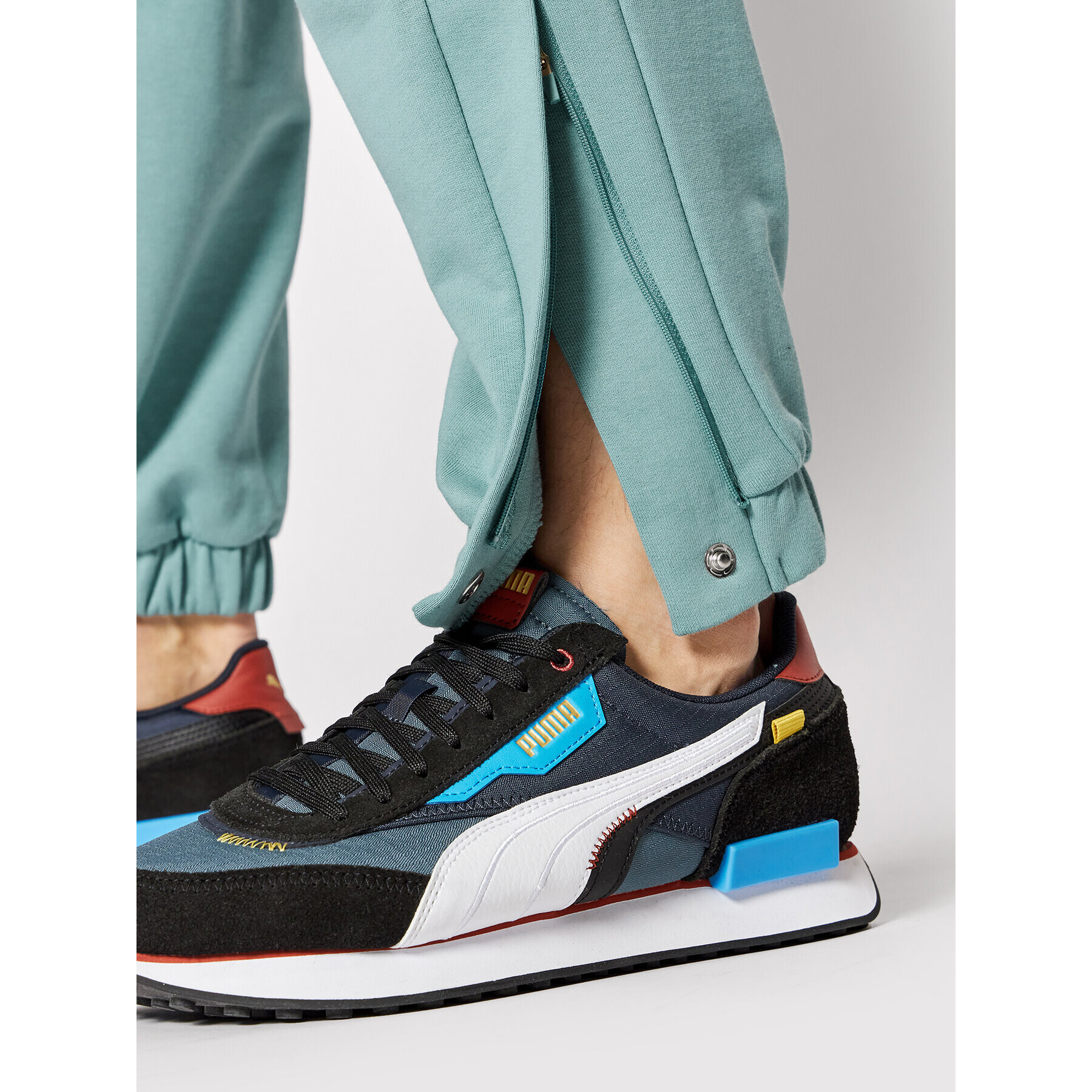 Puma Долнище анцуг T7 Go For 534176 Син Relaxed Fit - Pepit.bg