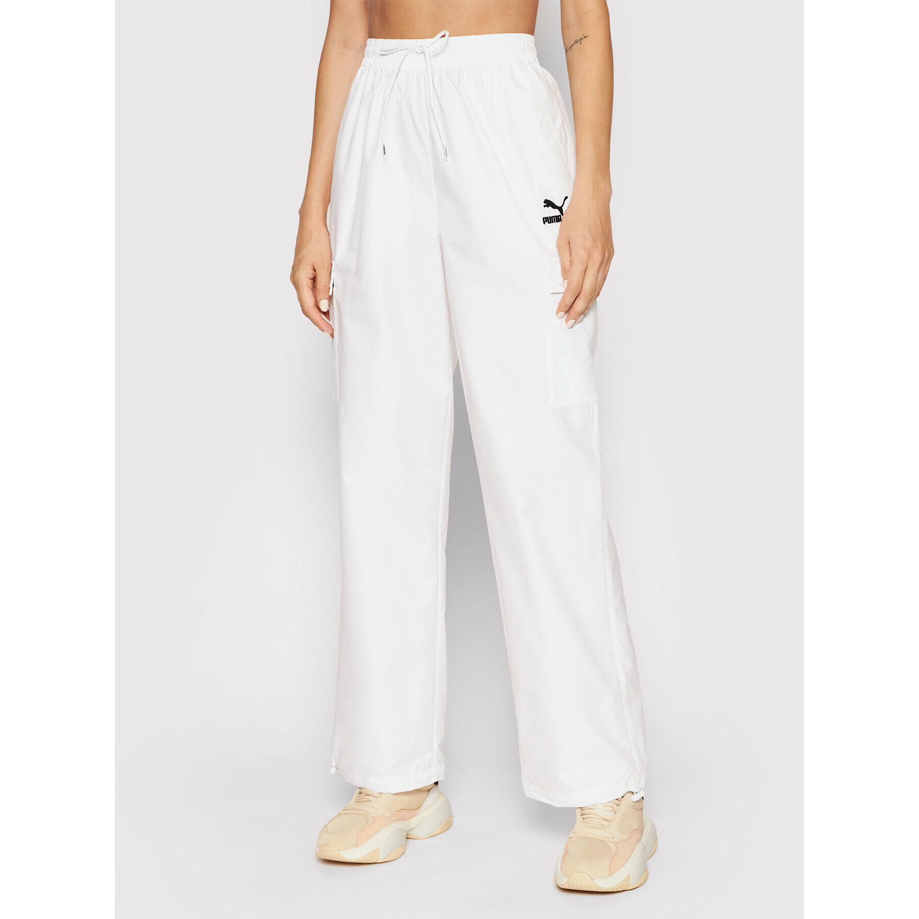 Puma Долнище анцуг Classics Cargo 599651 Бял Loose Fit - Pepit.bg
