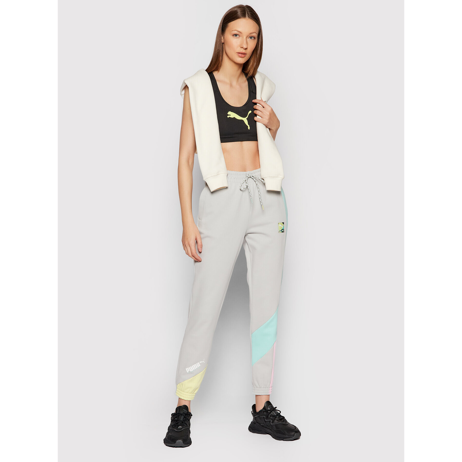 Puma Долнище анцуг International 531659 Сив Relaxed Fit - Pepit.bg