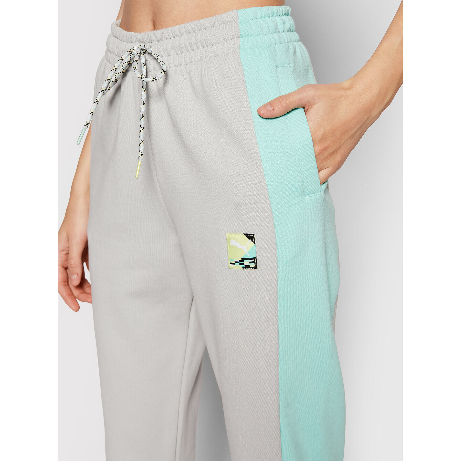 Puma Долнище анцуг International 531659 Сив Relaxed Fit - Pepit.bg