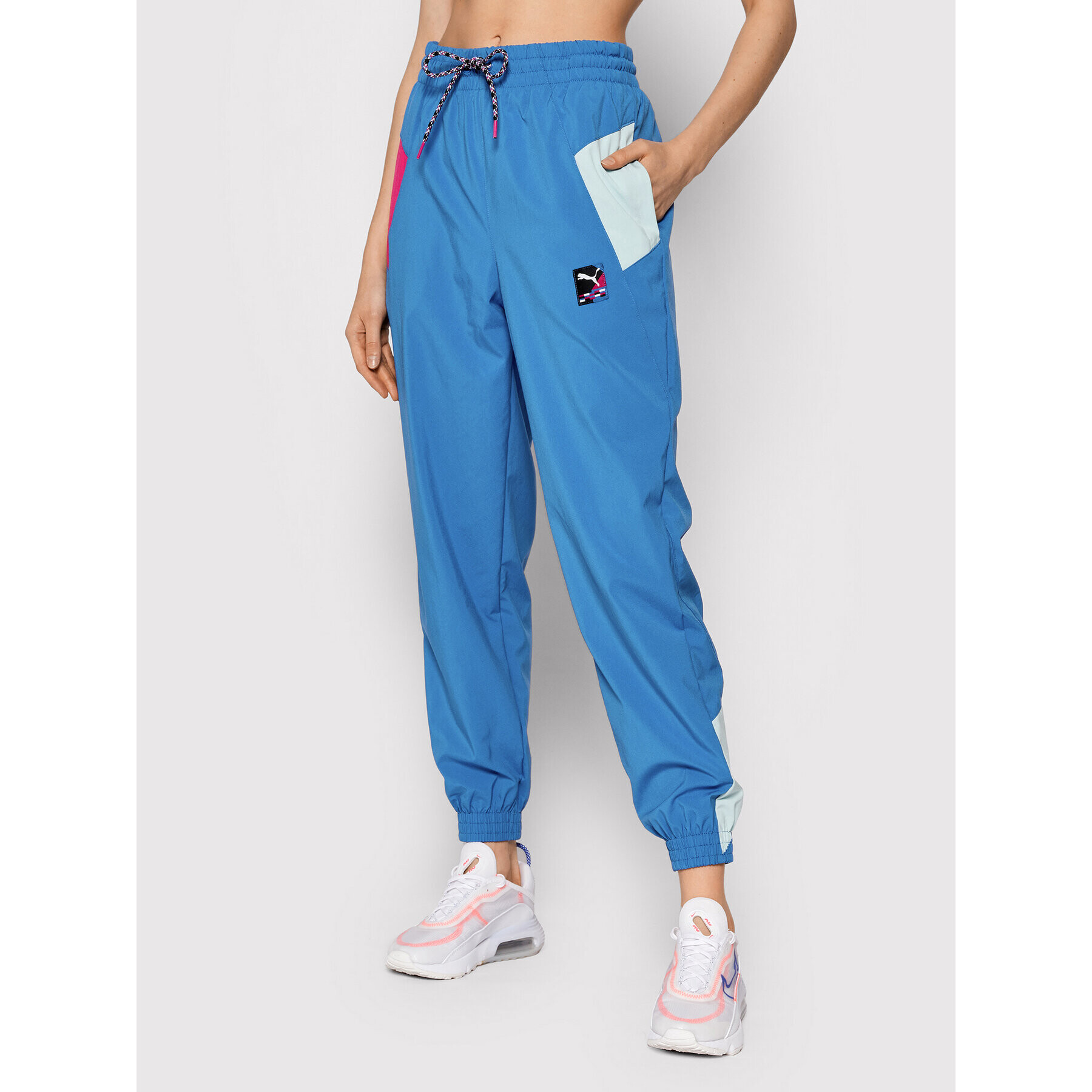 Puma Долнище анцуг Internetional 589840 Син Loose Fit - Pepit.bg