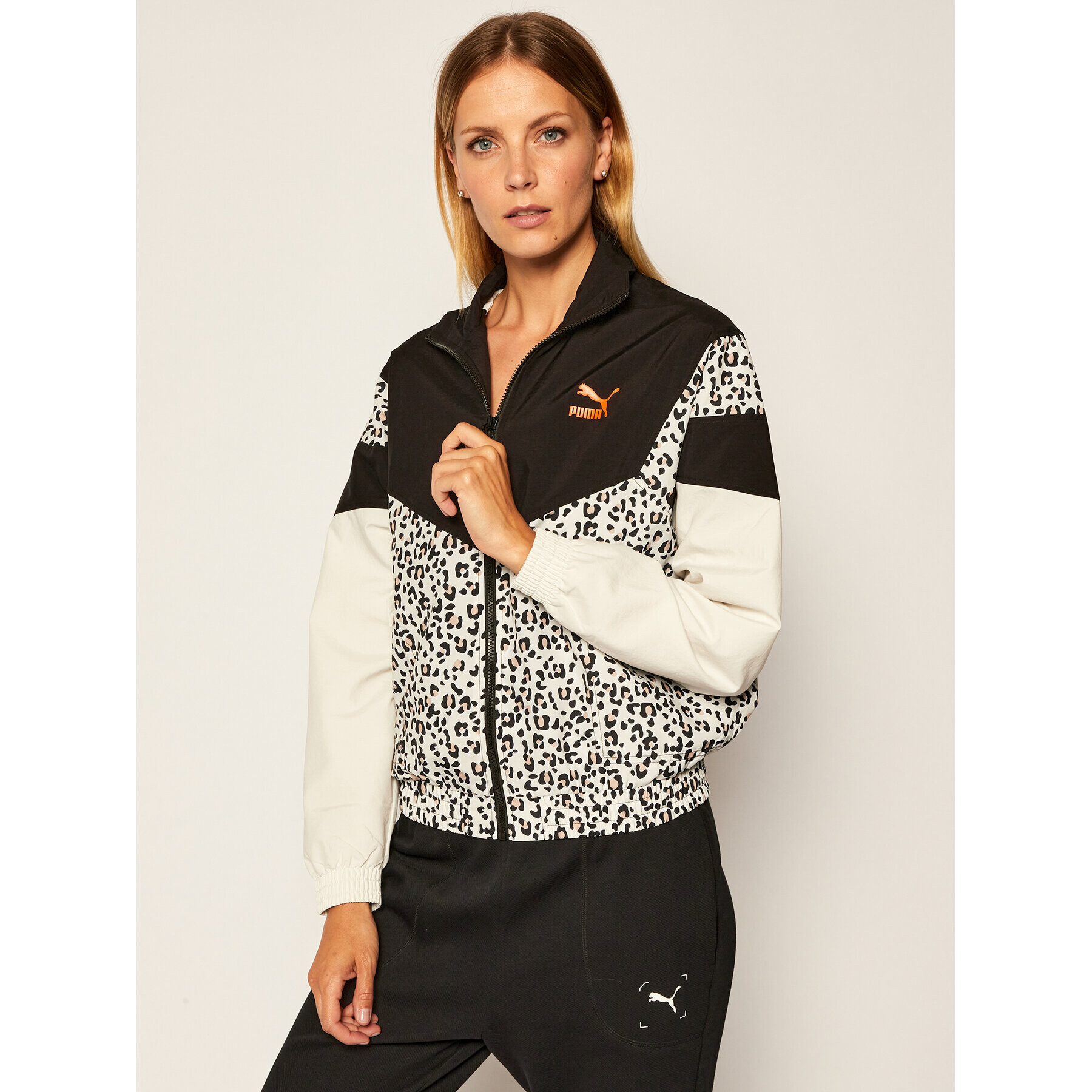 Puma Преходно яке Tfs Printed Track 598957 Черен Oversize - Pepit.bg