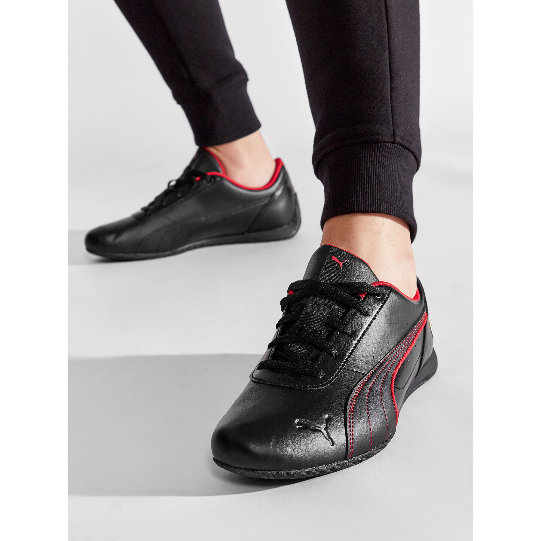 Puma Сникърси Ferrari Neo Cat 307019 01 Черен - Pepit.bg