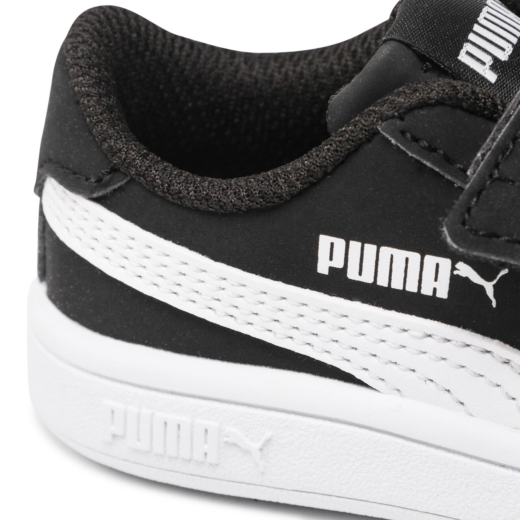 Puma Сникърси Smash V2 Buck V Inf 365184 34 Черен - Pepit.bg