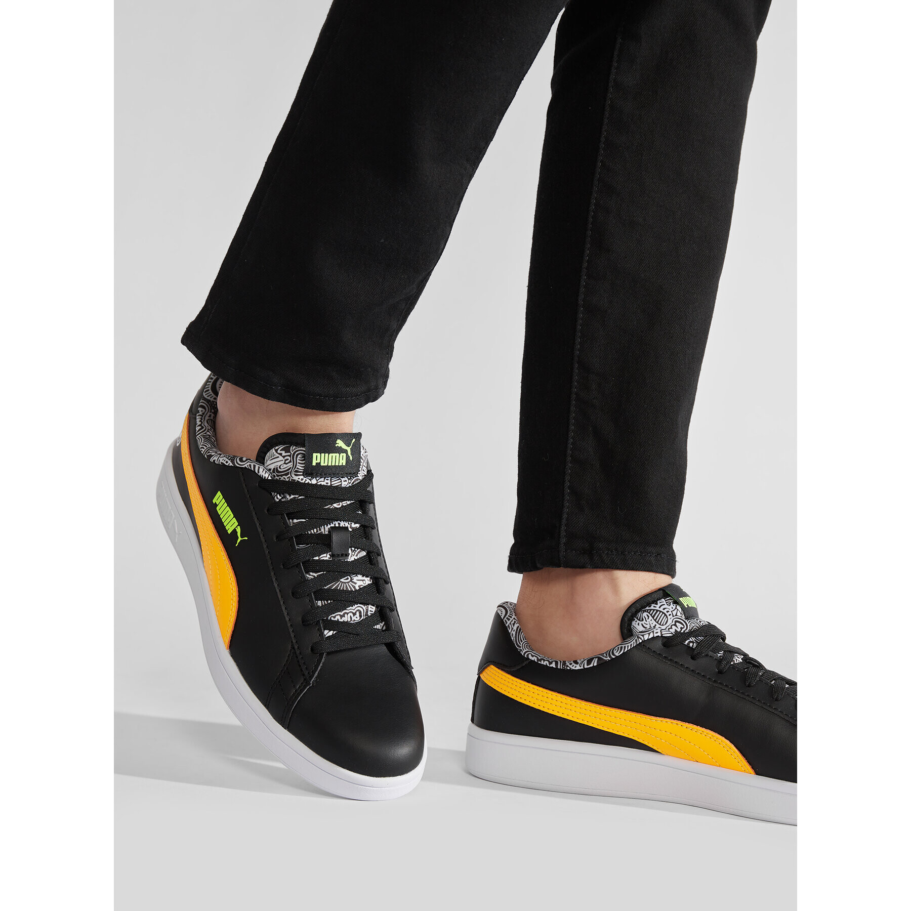 Puma Сникърси Smash V2 Me Happy 386396 02 Черен - Pepit.bg
