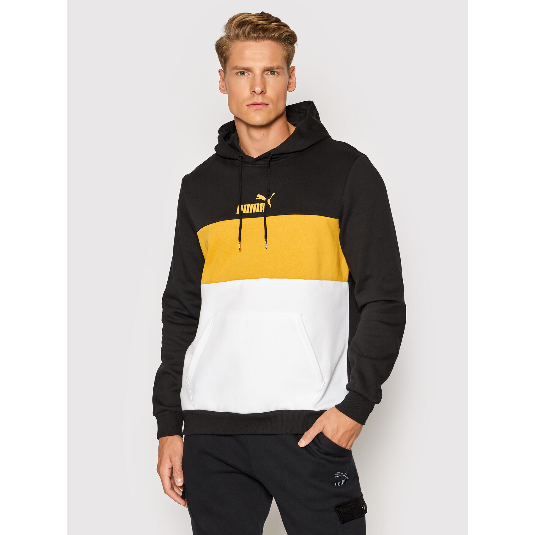 Puma Суитшърт Essentials 587917 Черен Regular Fit - Pepit.bg