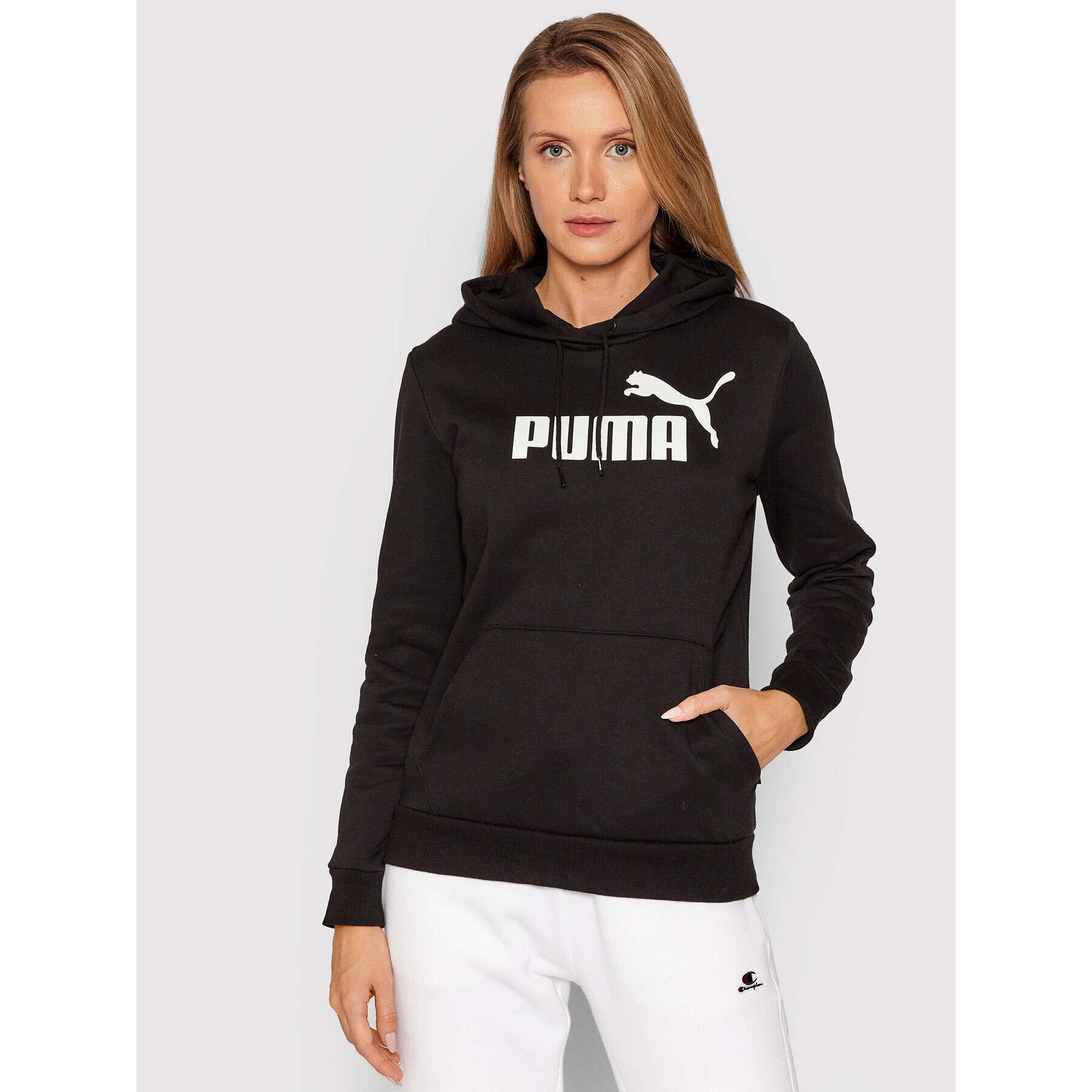 Puma Суитшърт Essentials Logo 586788 Черен Regular Fit - Pepit.bg