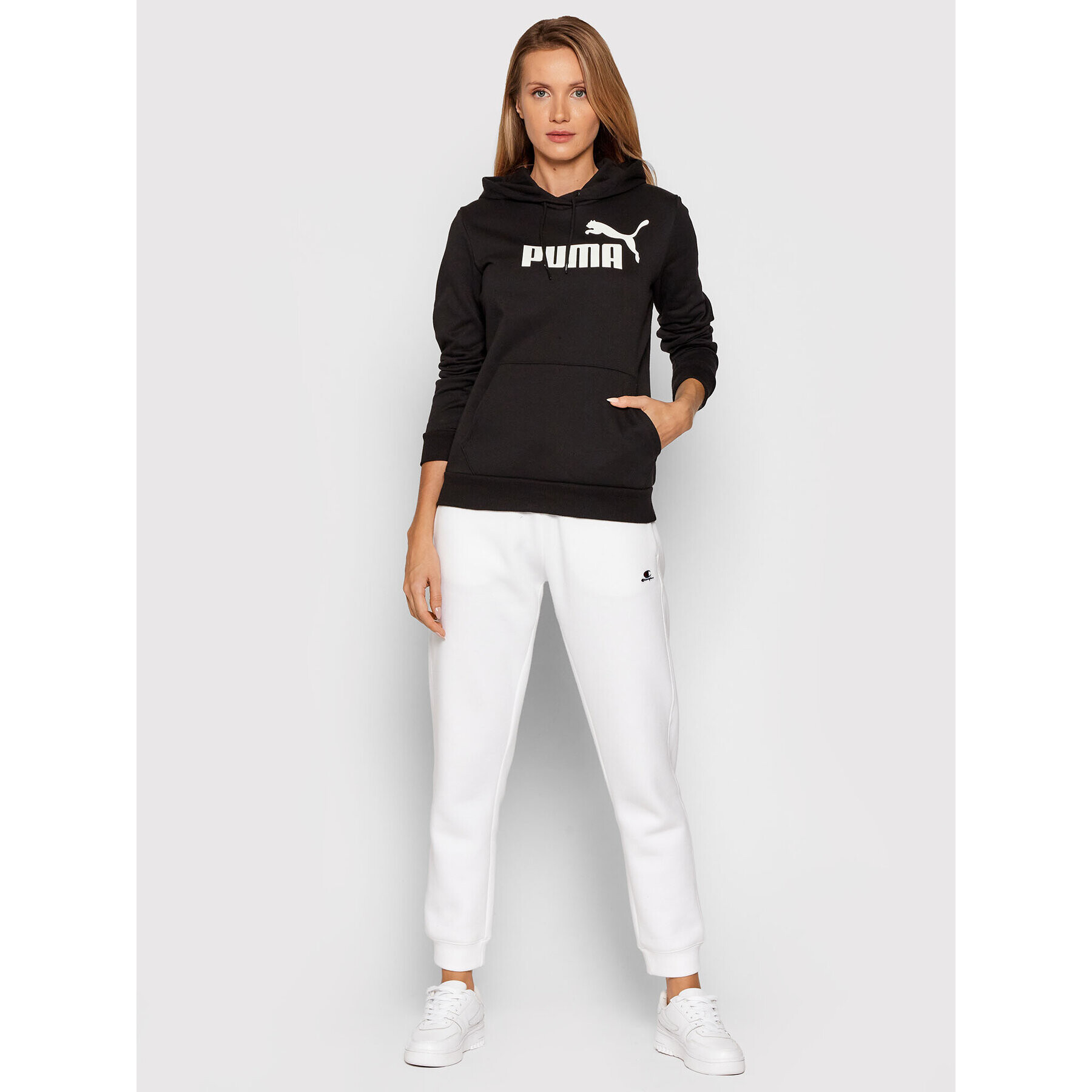 Puma Суитшърт Essentials Logo 586788 Черен Regular Fit - Pepit.bg