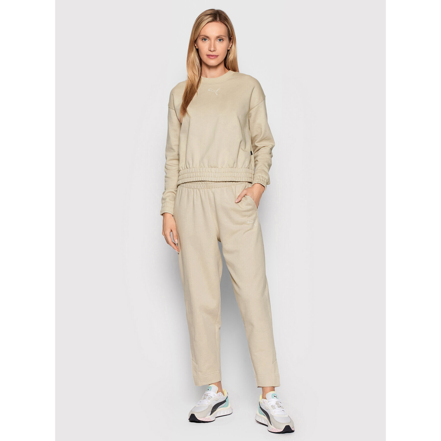 Puma Суитшърт Her Crew 847094 Бежов Relaxed Fit - Pepit.bg