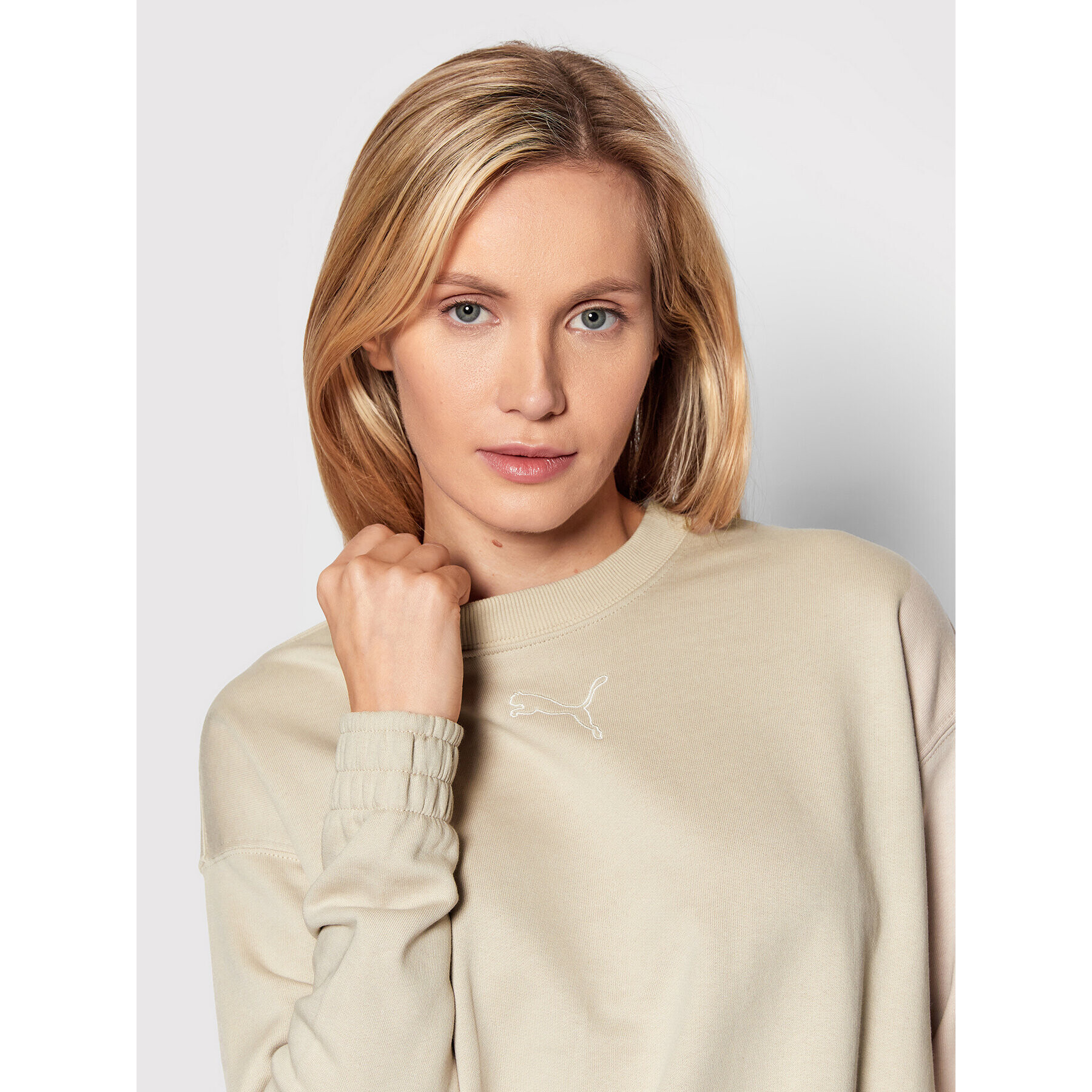 Puma Суитшърт Her Crew 847094 Бежов Relaxed Fit - Pepit.bg