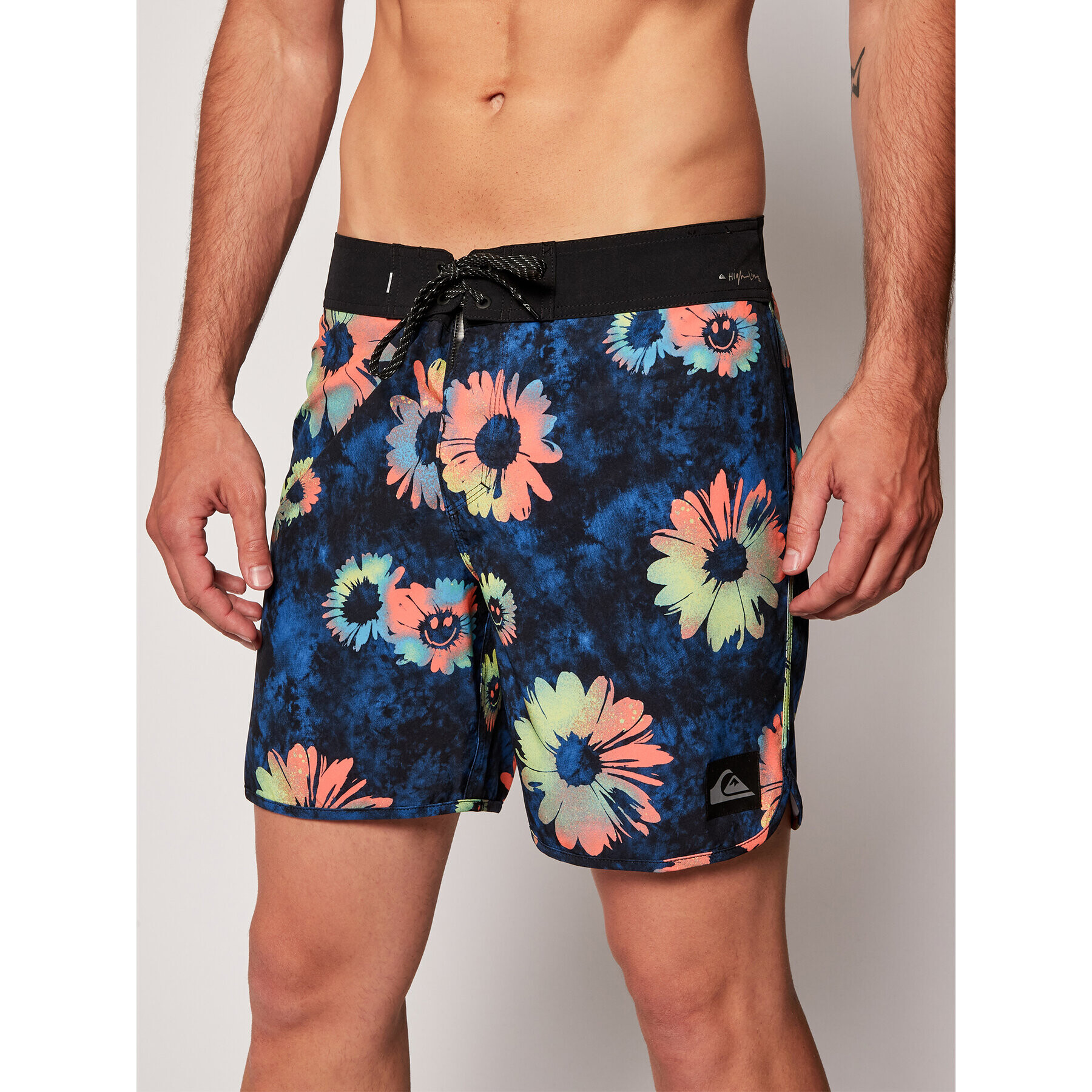 Quiksilver Плувни шорти Highline Sprayed Daisy 17" EQYBS04329 Цветен Regular Fit - Pepit.bg