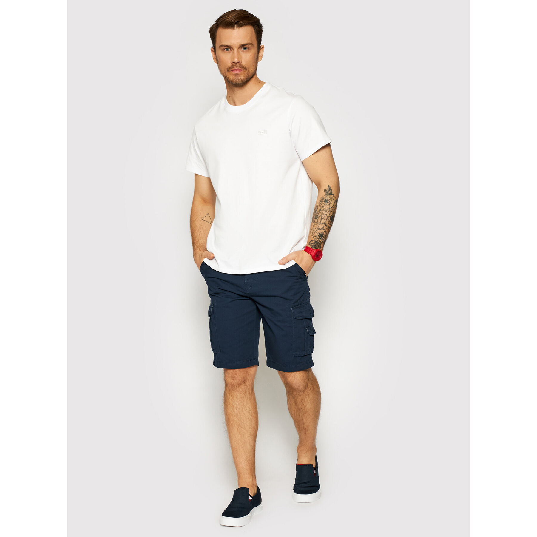 Quiksilver Шорти от плат Crucial Battle EQYWS03456 Тъмносин Tapered Fit - Pepit.bg