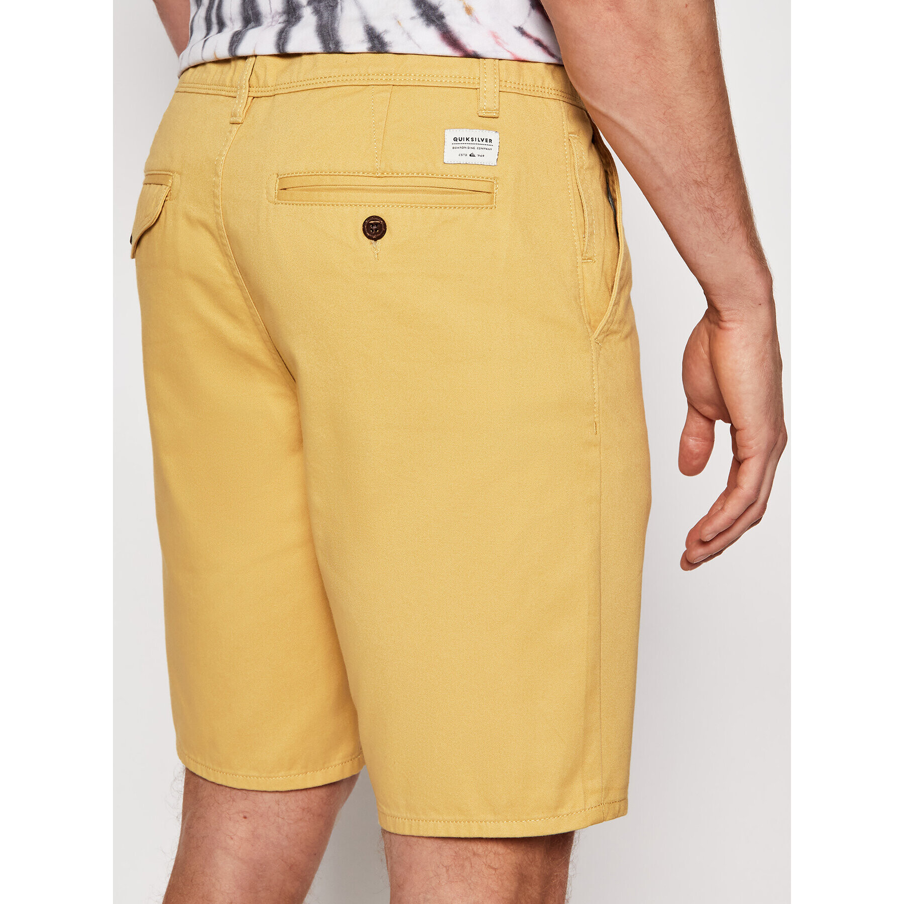 Quiksilver Шорти от плат Everyday Chino EQYWS03468 Жълт Straight Fit - Pepit.bg