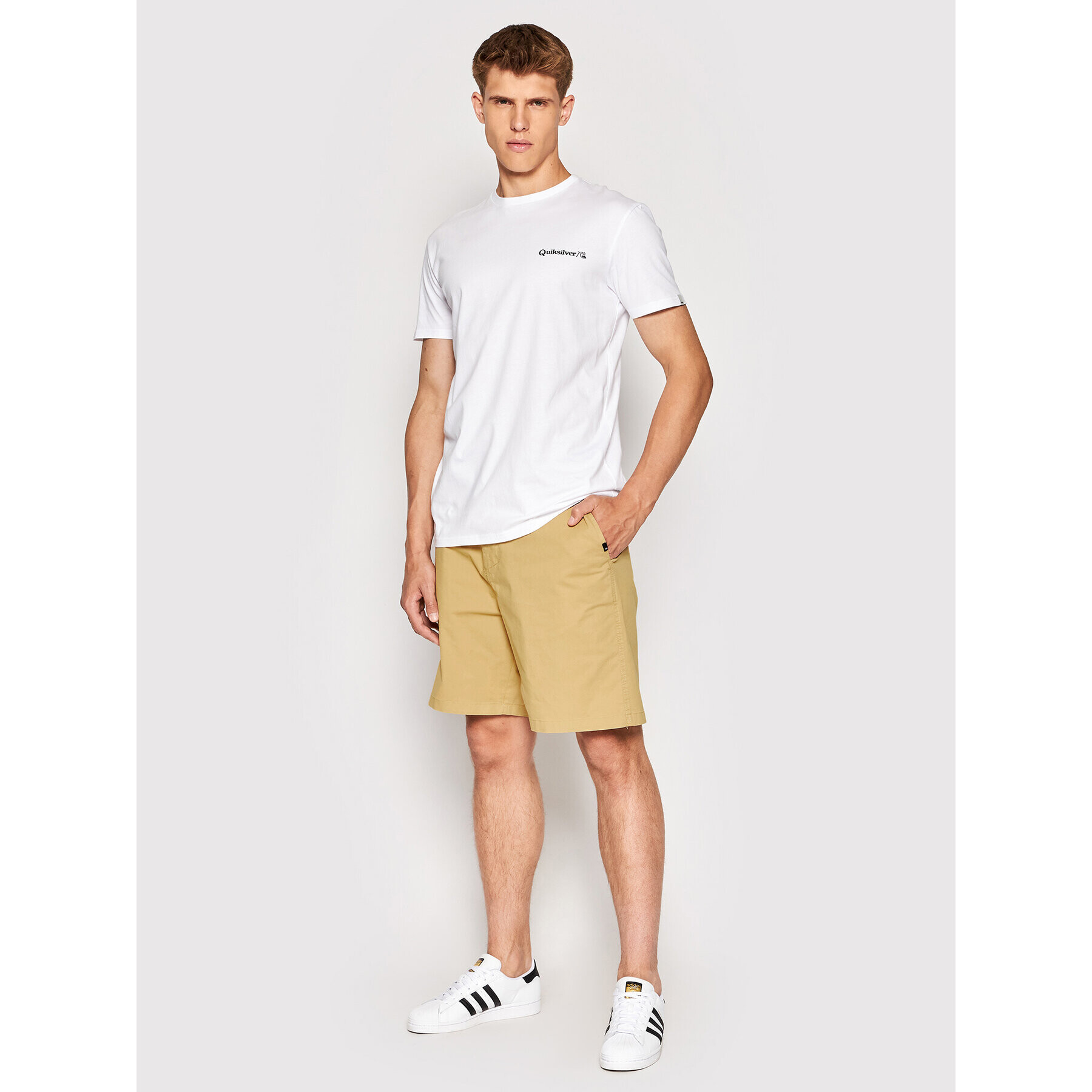 Quiksilver Шорти от плат Freedom EQYWS03772 Бежов Relaxed Fit - Pepit.bg