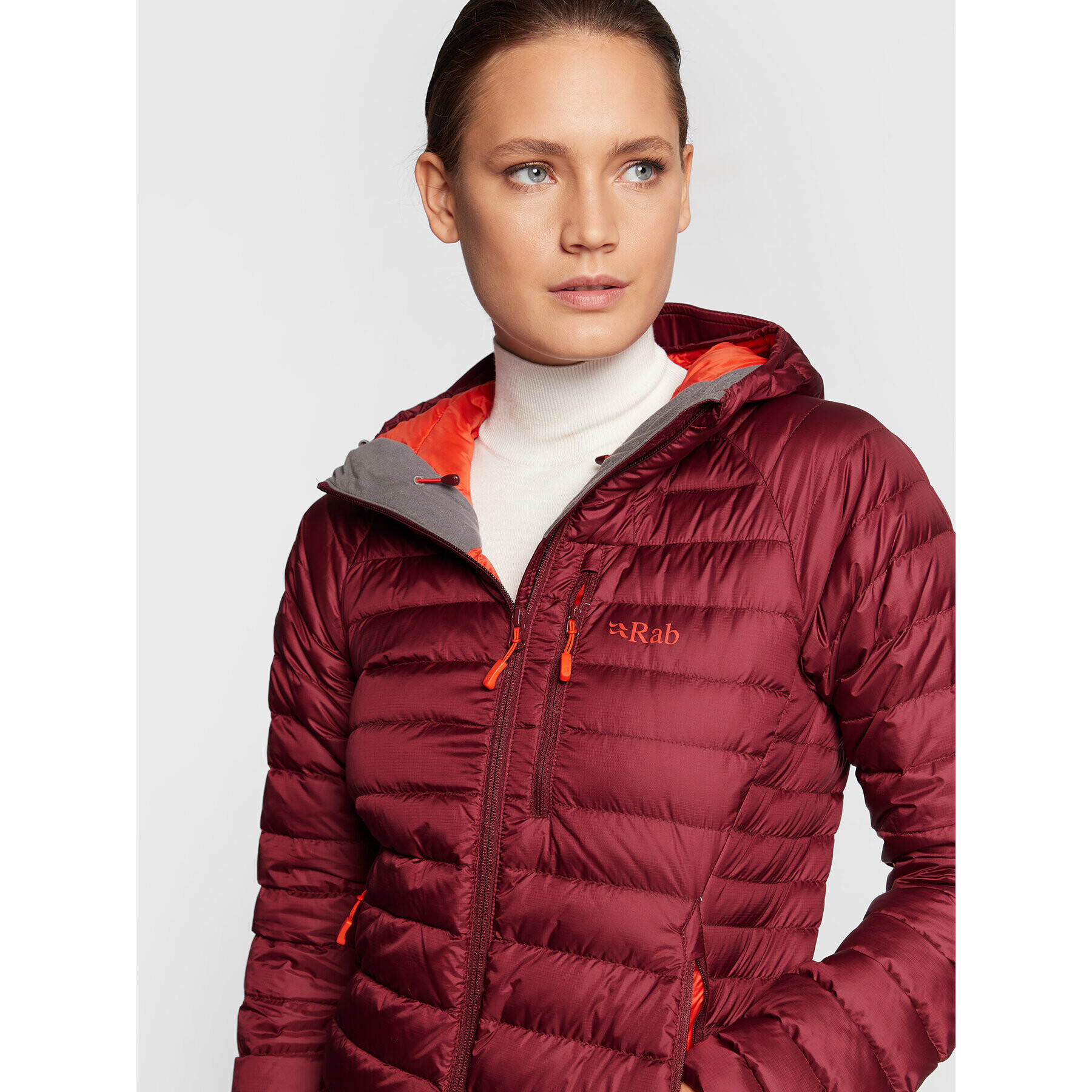 Rab Пухено яке Microlight Alpine QDB-13-DEH-10 Бордо Regular Fit - Pepit.bg