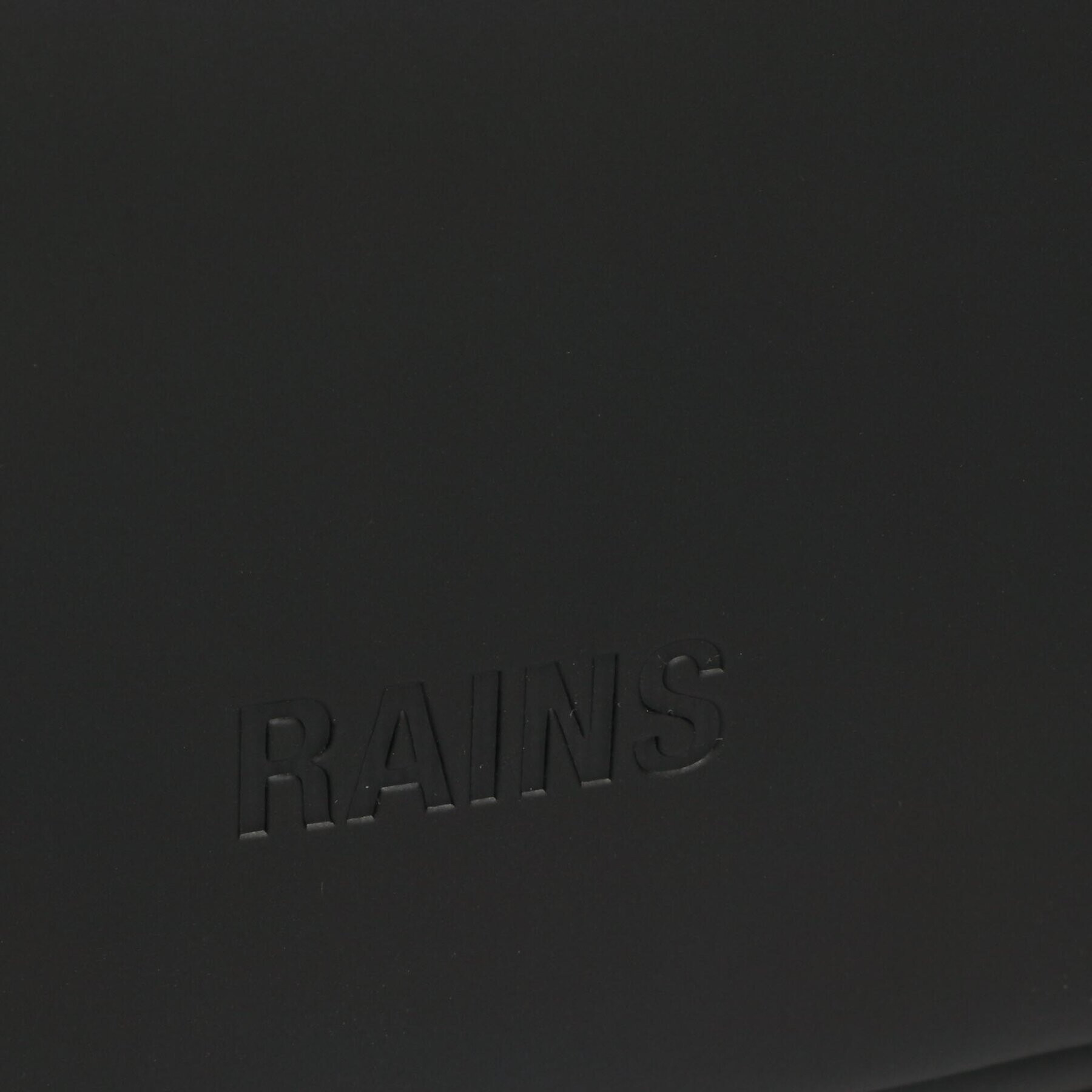 Rains Несесер Weekend Wash Bag 15630 Черен - Pepit.bg
