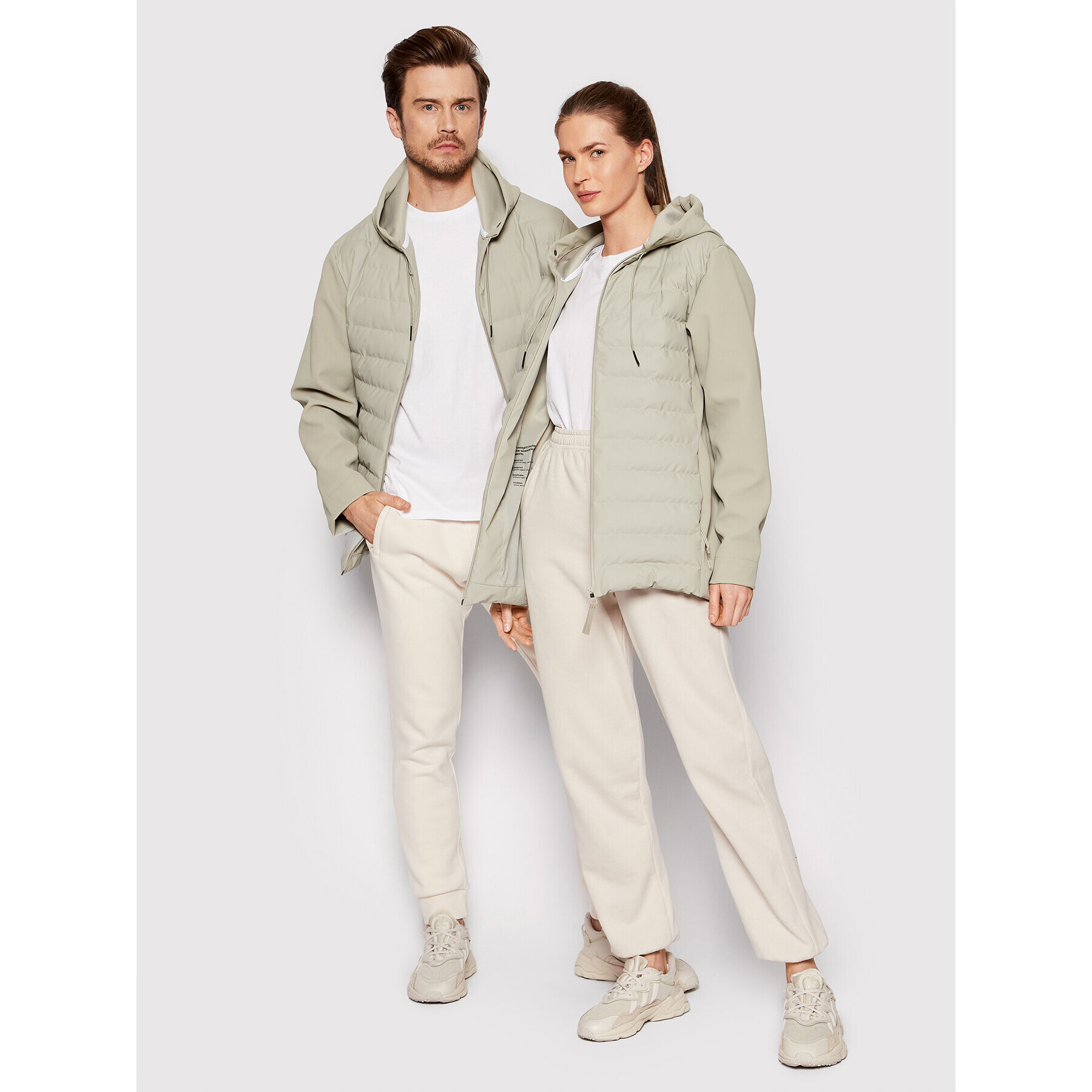 Rains Пухено яке Unisex 15450 Бежов Regular Fit - Pepit.bg