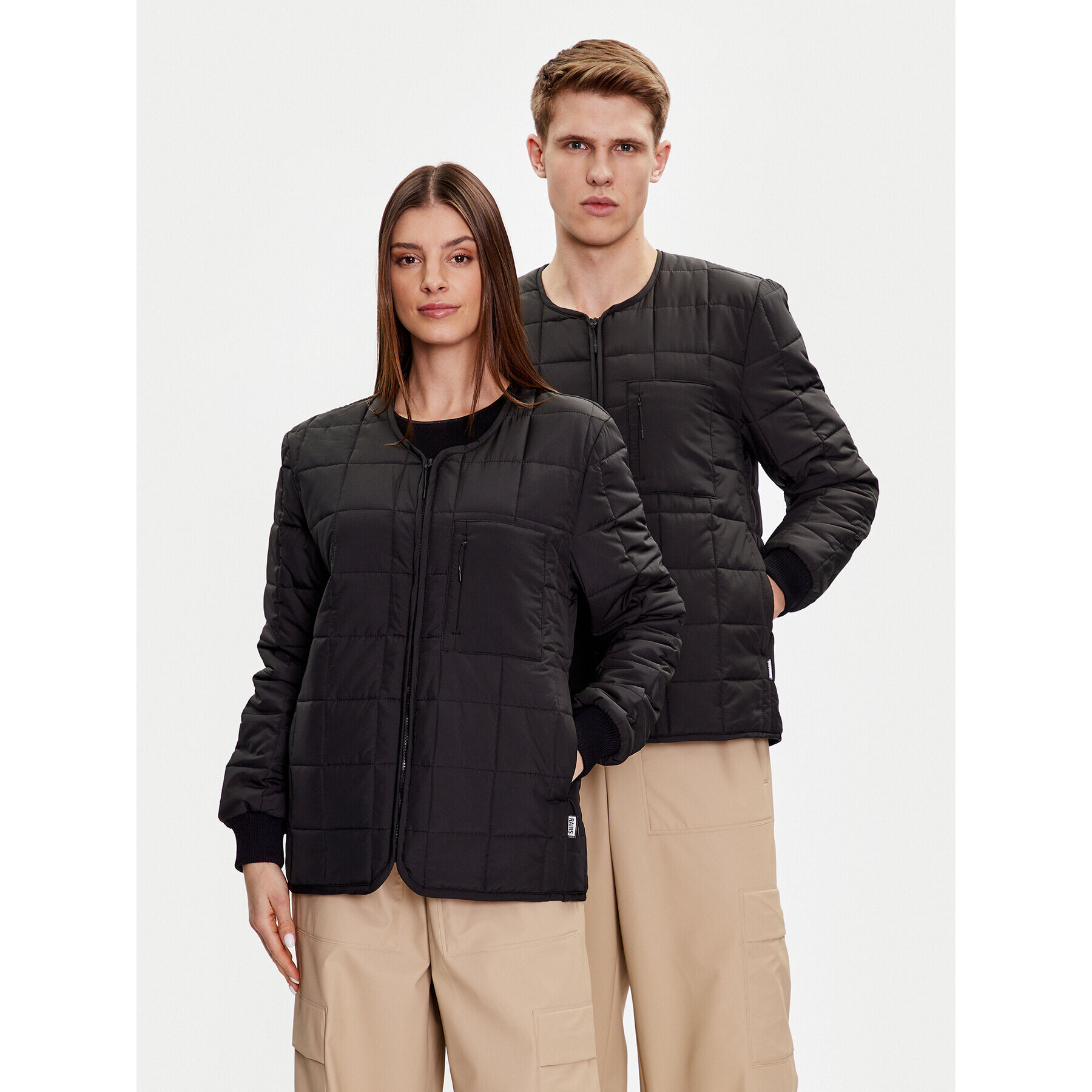 Rains Пухено яке 18170 Черен Casual Fit - Pepit.bg