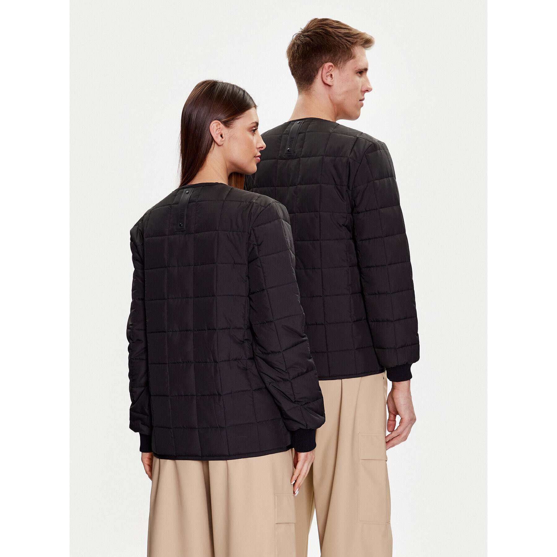 Rains Пухено яке 18170 Черен Casual Fit - Pepit.bg