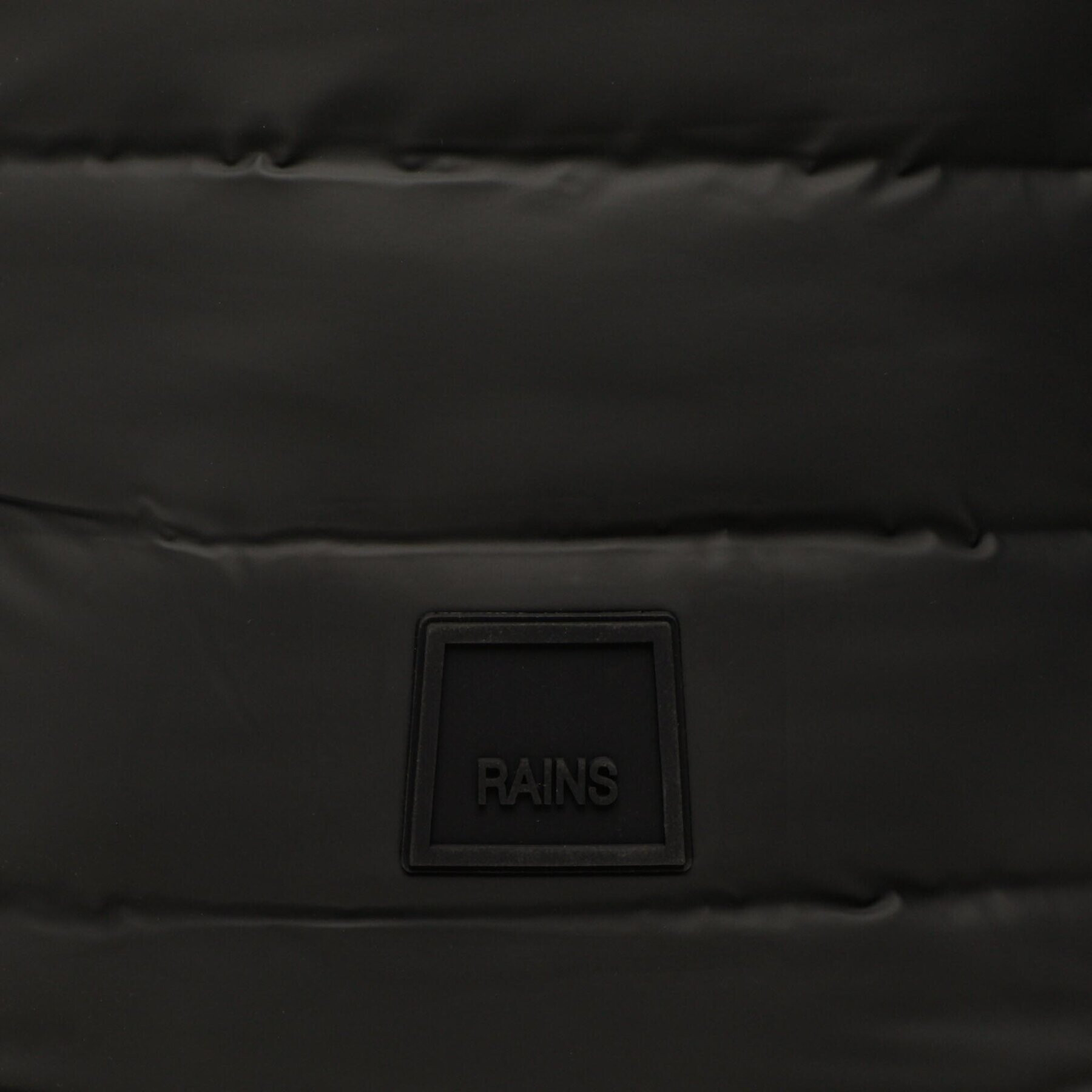 Rains Раница Loop Backpack 12140 Черен - Pepit.bg