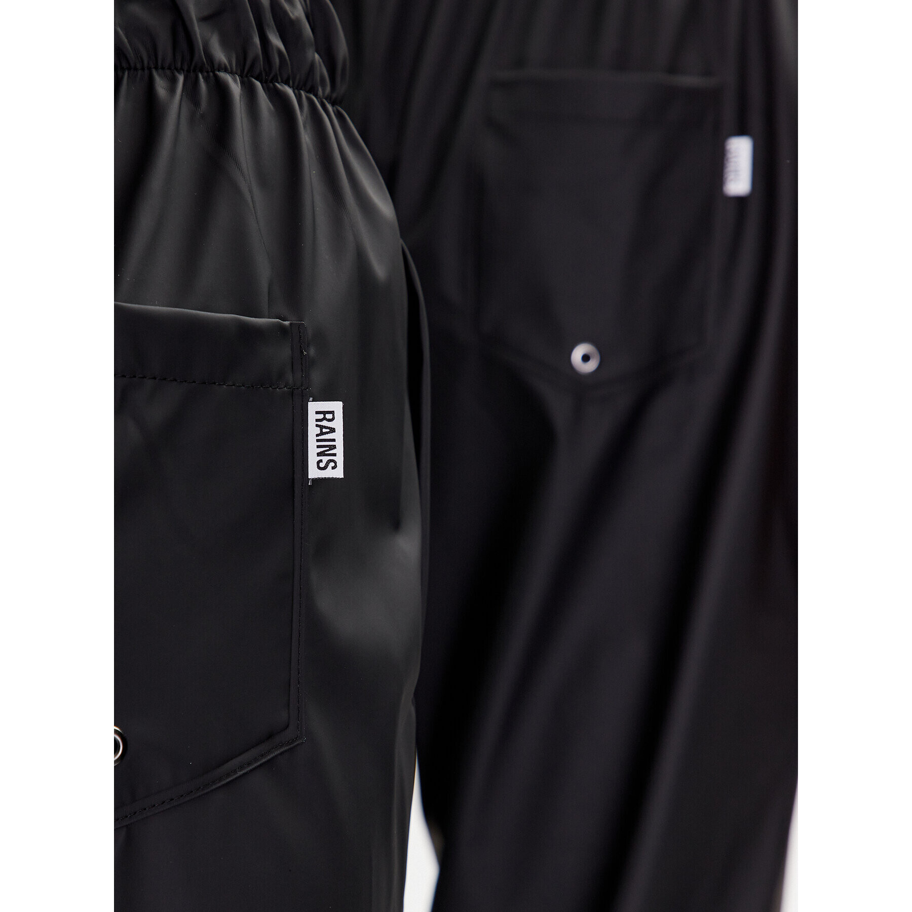 Rains Текстилни панталони 18560 Черен Comfortable Fit - Pepit.bg