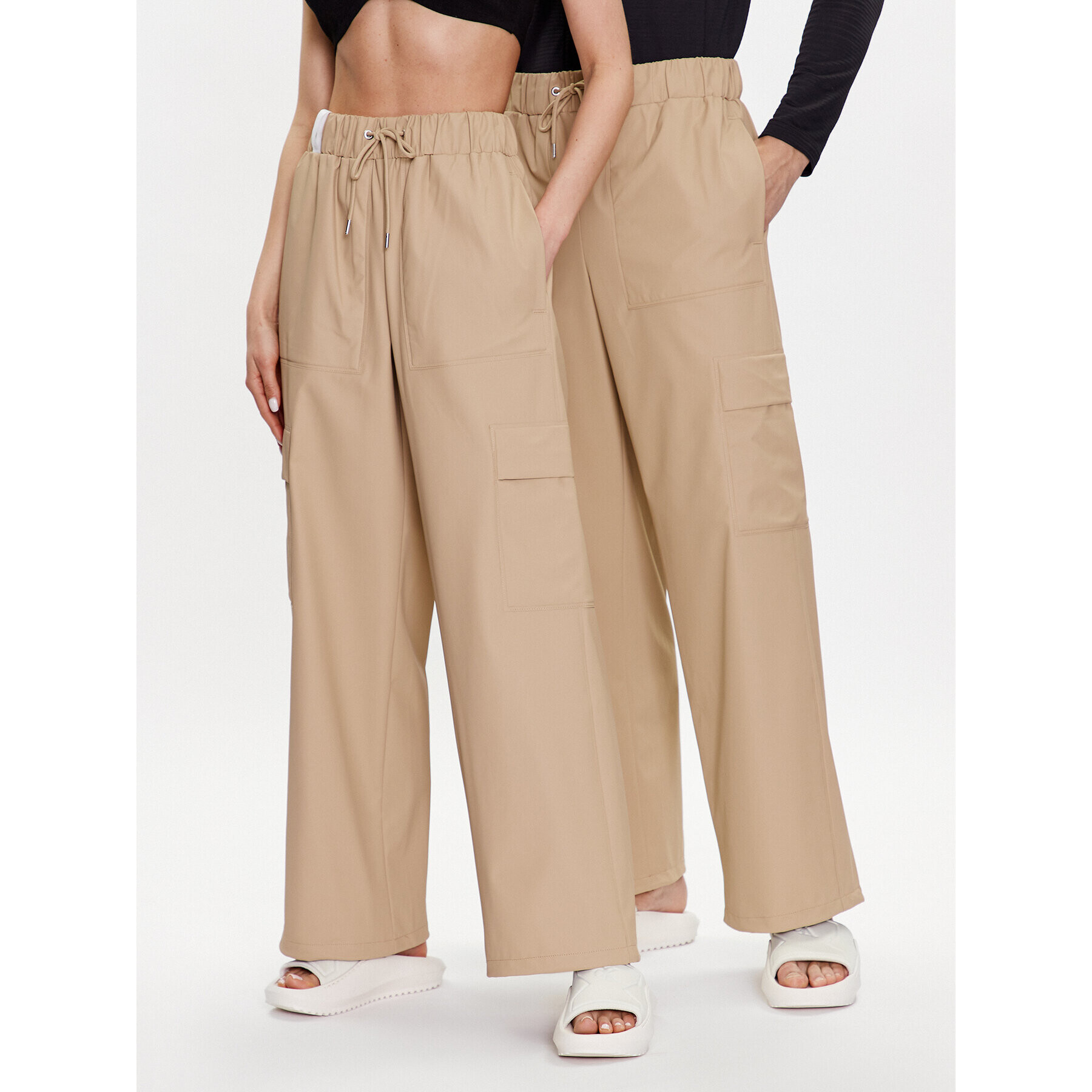 Rains Текстилни панталони 18990 Бежов Comfortable Fit - Pepit.bg