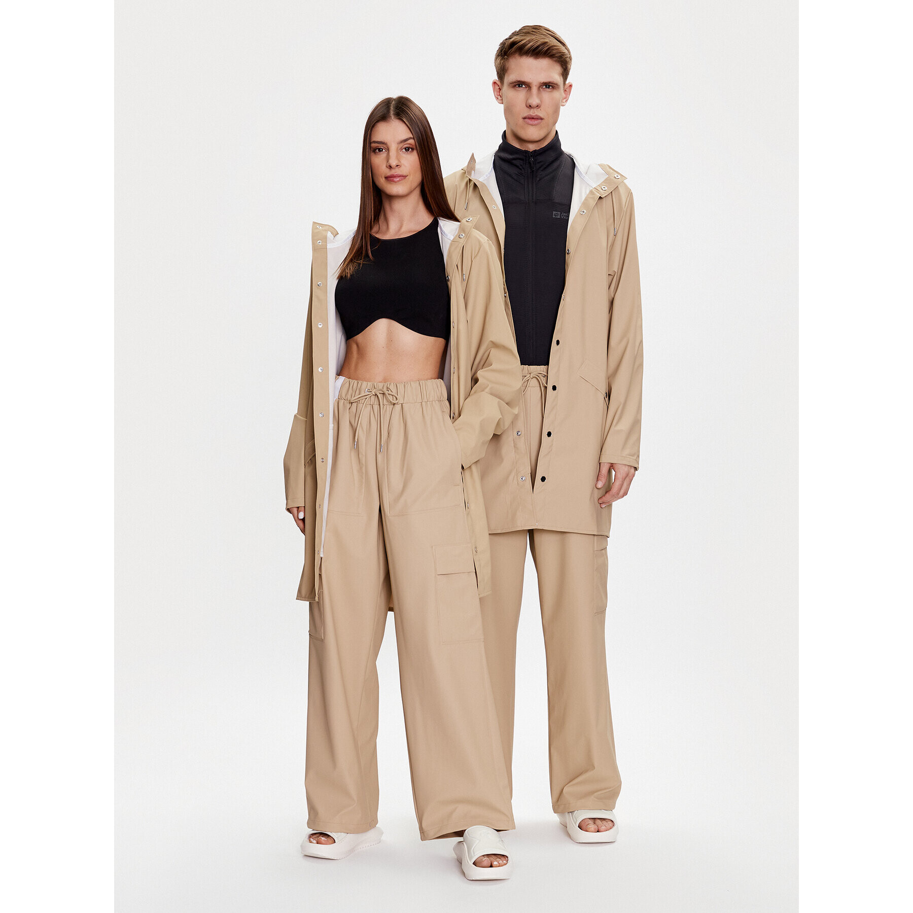Rains Текстилни панталони 18990 Бежов Comfortable Fit - Pepit.bg