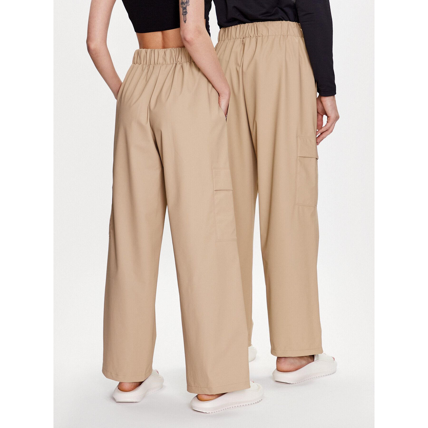 Rains Текстилни панталони 18990 Бежов Comfortable Fit - Pepit.bg