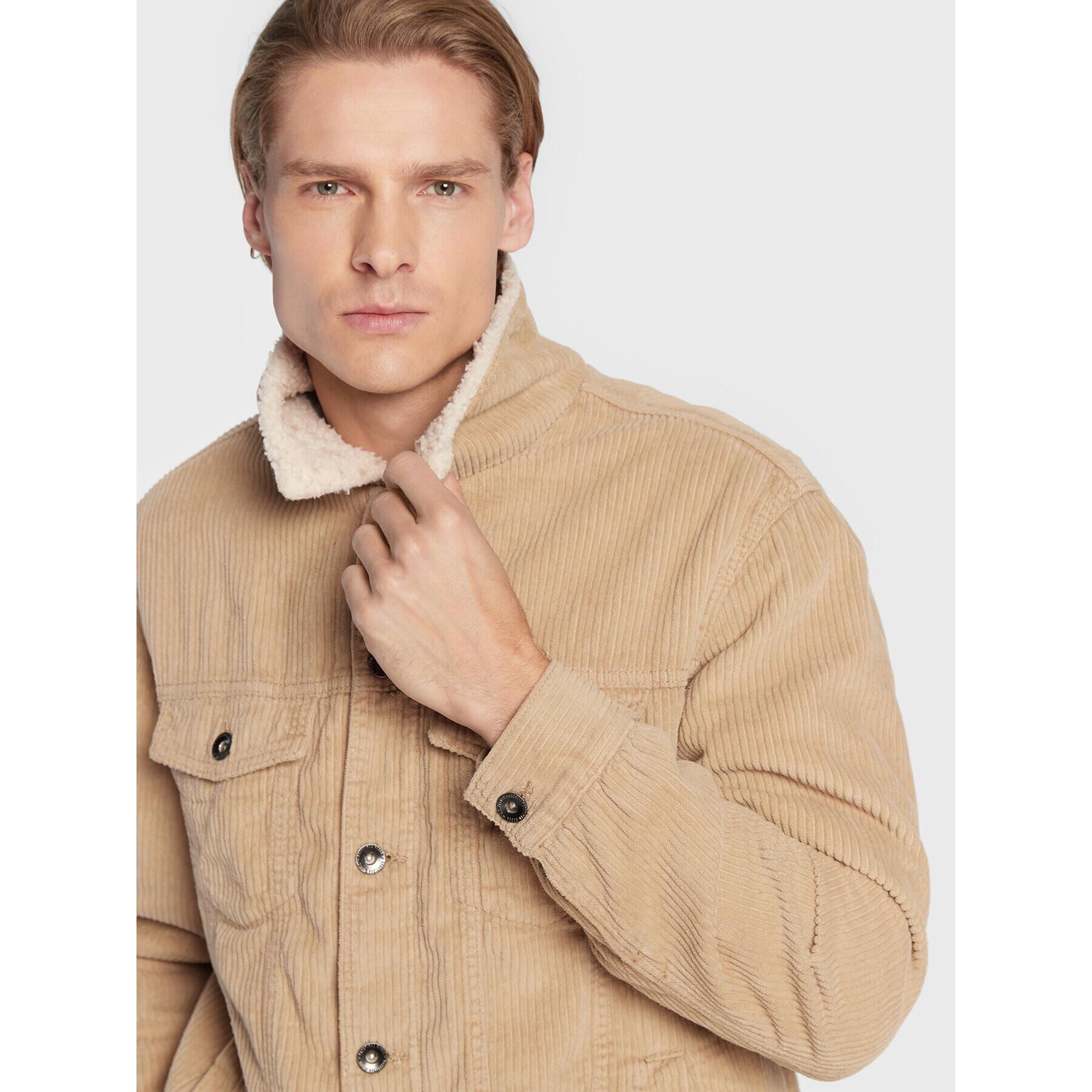 Redefined Rebel Преходно яке Ari Corduroy 215086 Бежов Regular Fit - Pepit.bg