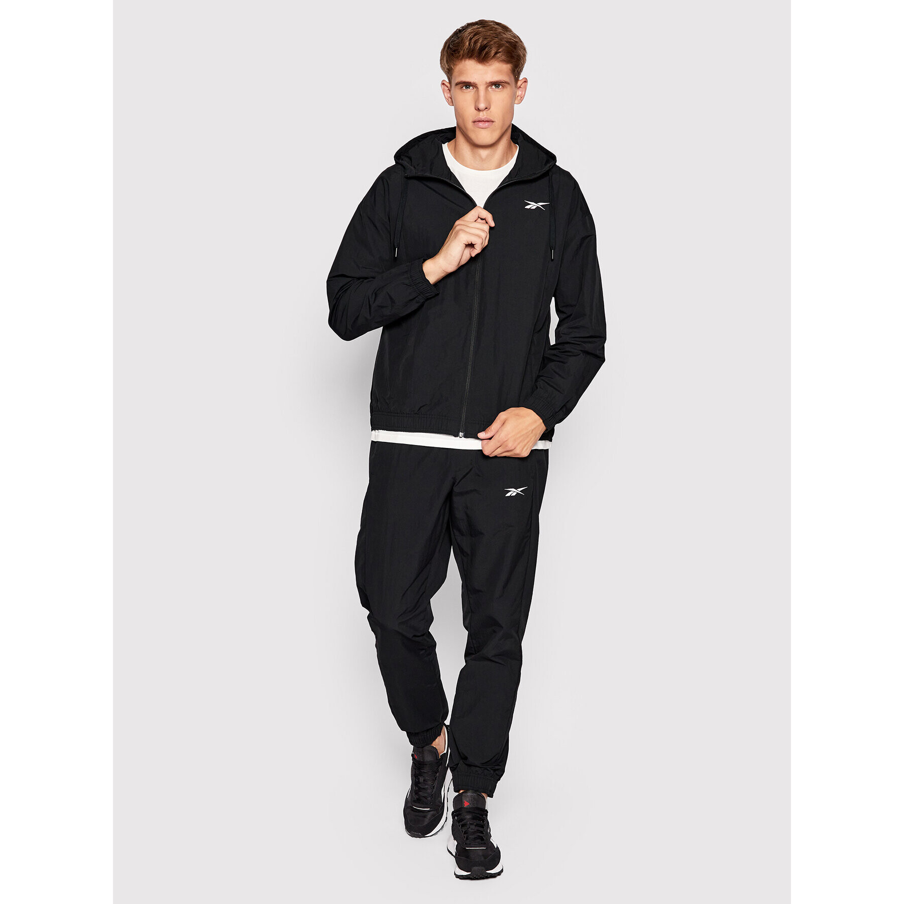 Reebok Анцуг Techstyle H49109 Черен Regular Fit - Pepit.bg