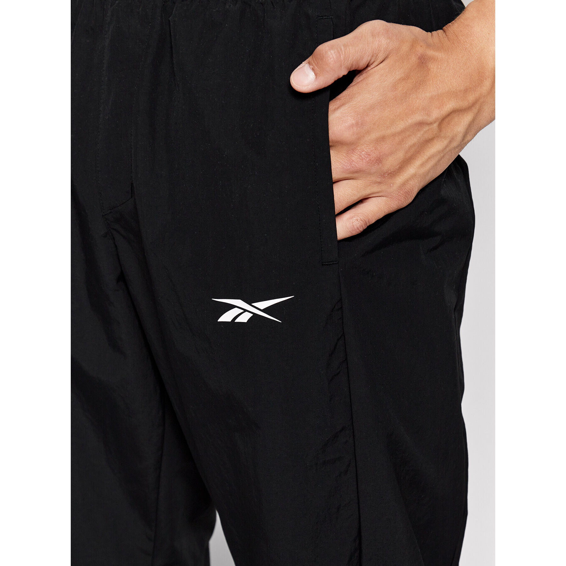 Reebok Анцуг Techstyle H49109 Черен Regular Fit - Pepit.bg