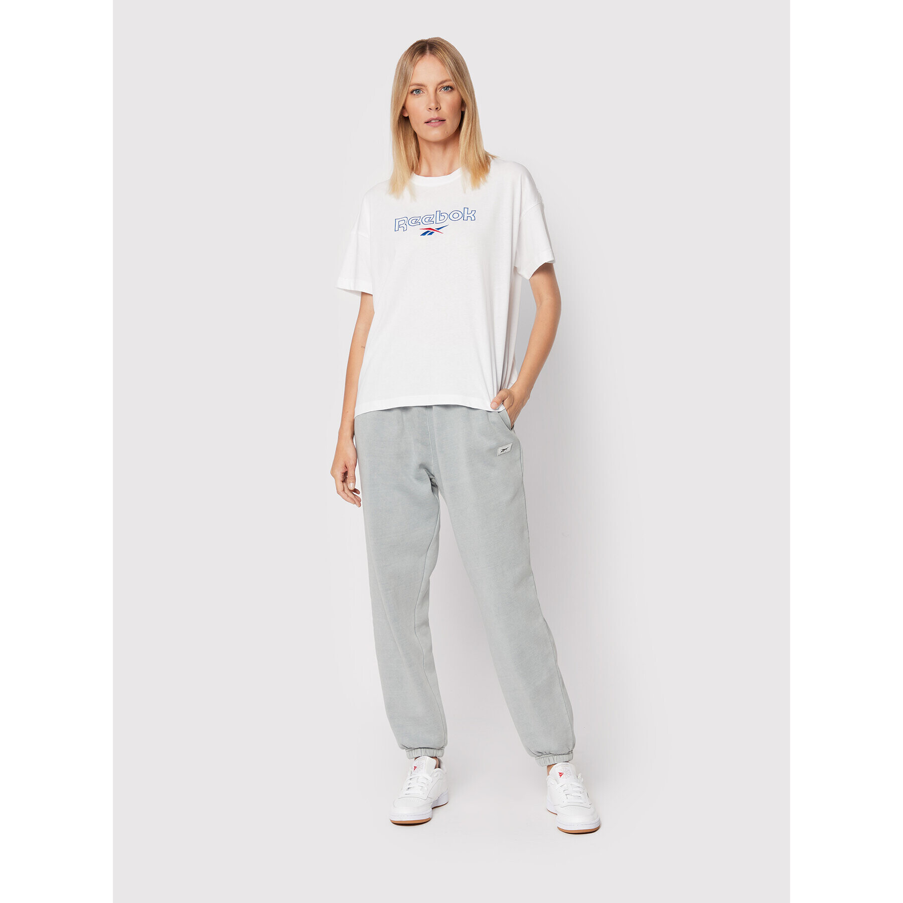 Reebok Долнище анцуг Classics Natural Dye HH9719 Сив Relaxed Fit - Pepit.bg