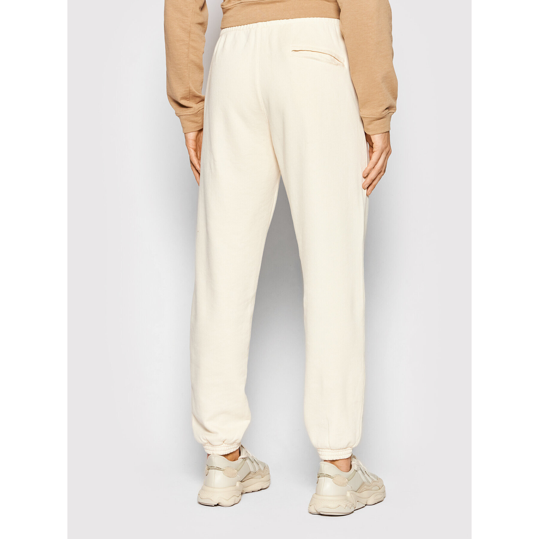 Reebok Classic Долнище анцуг Natural Dye H54448 Бежов Relaxed Fit - Pepit.bg