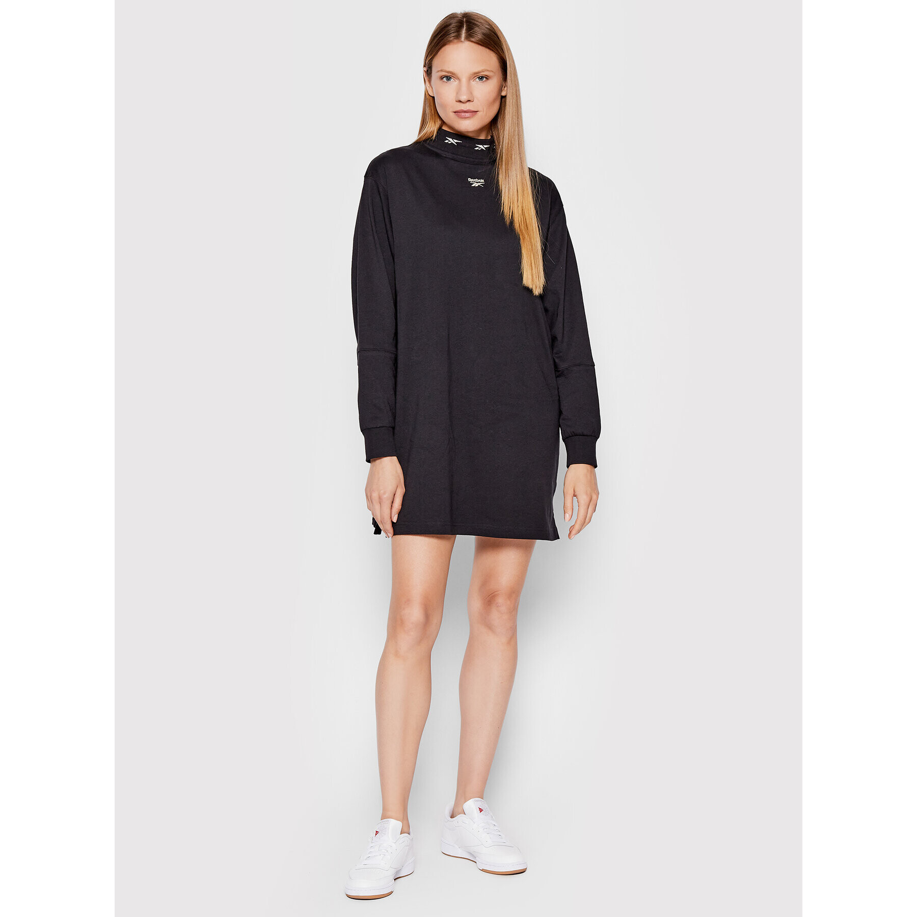 Reebok Ежедневна рокля Classics HG1181 Черен Relaxed Fit - Pepit.bg