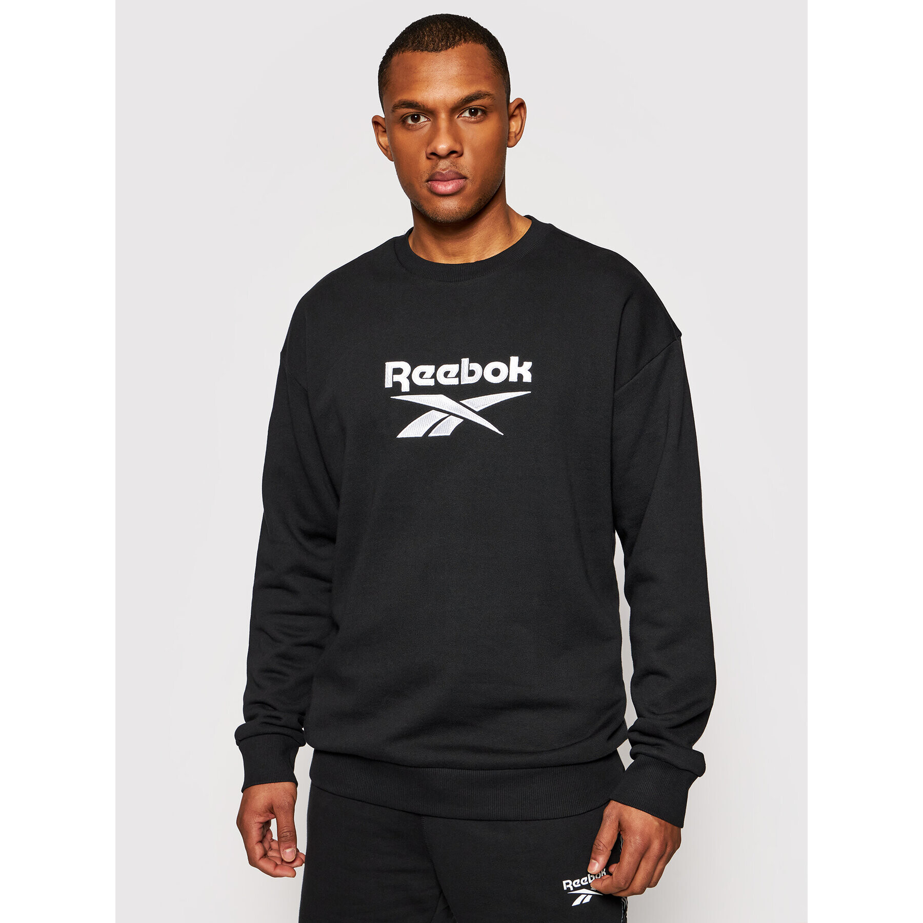 Reebok Суитшърт Classics Vector GU3883 Черен Oversize - Pepit.bg