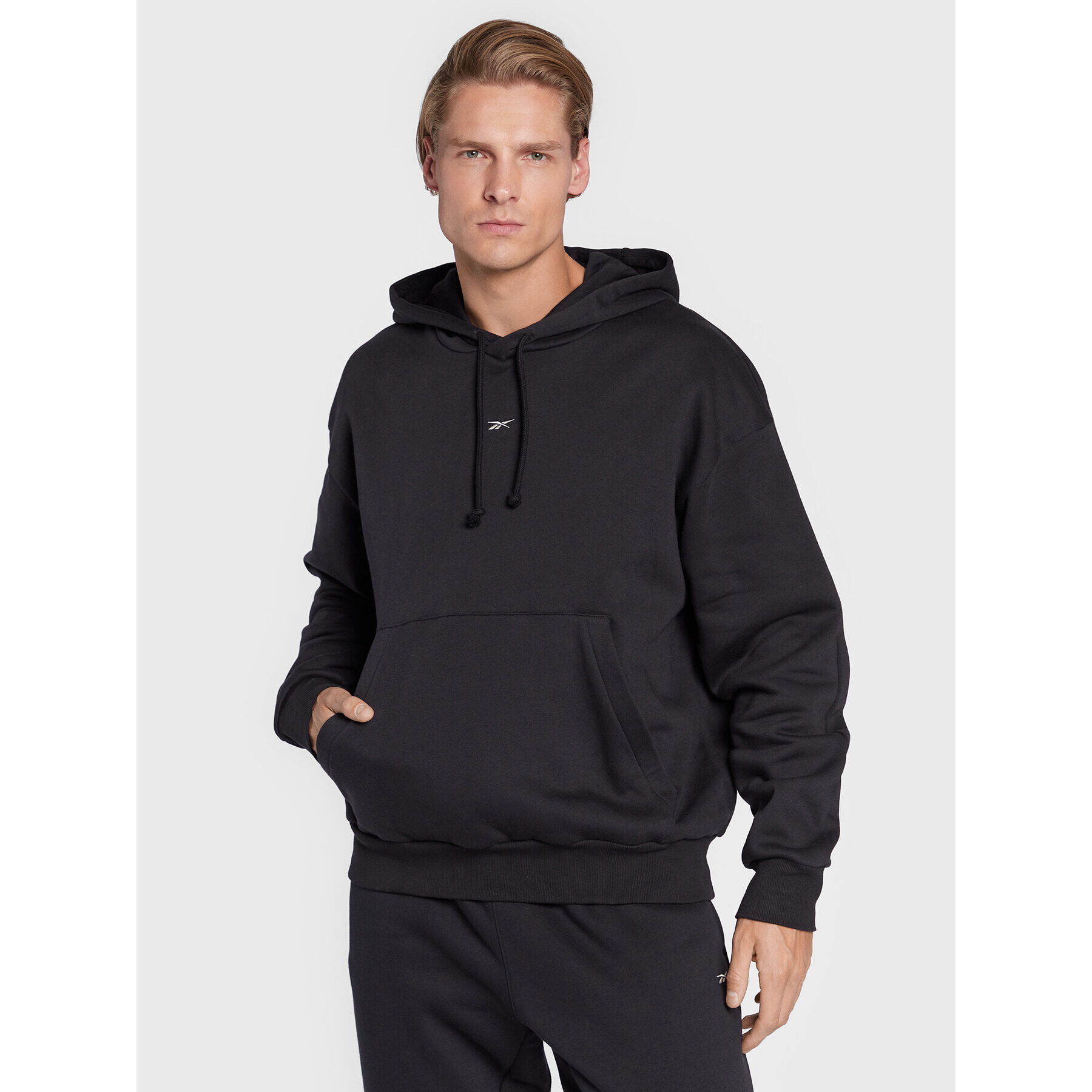Reebok Classic Суитшърт Wardrobe Essentials HM3120 Черен Loose Fit - Pepit.bg