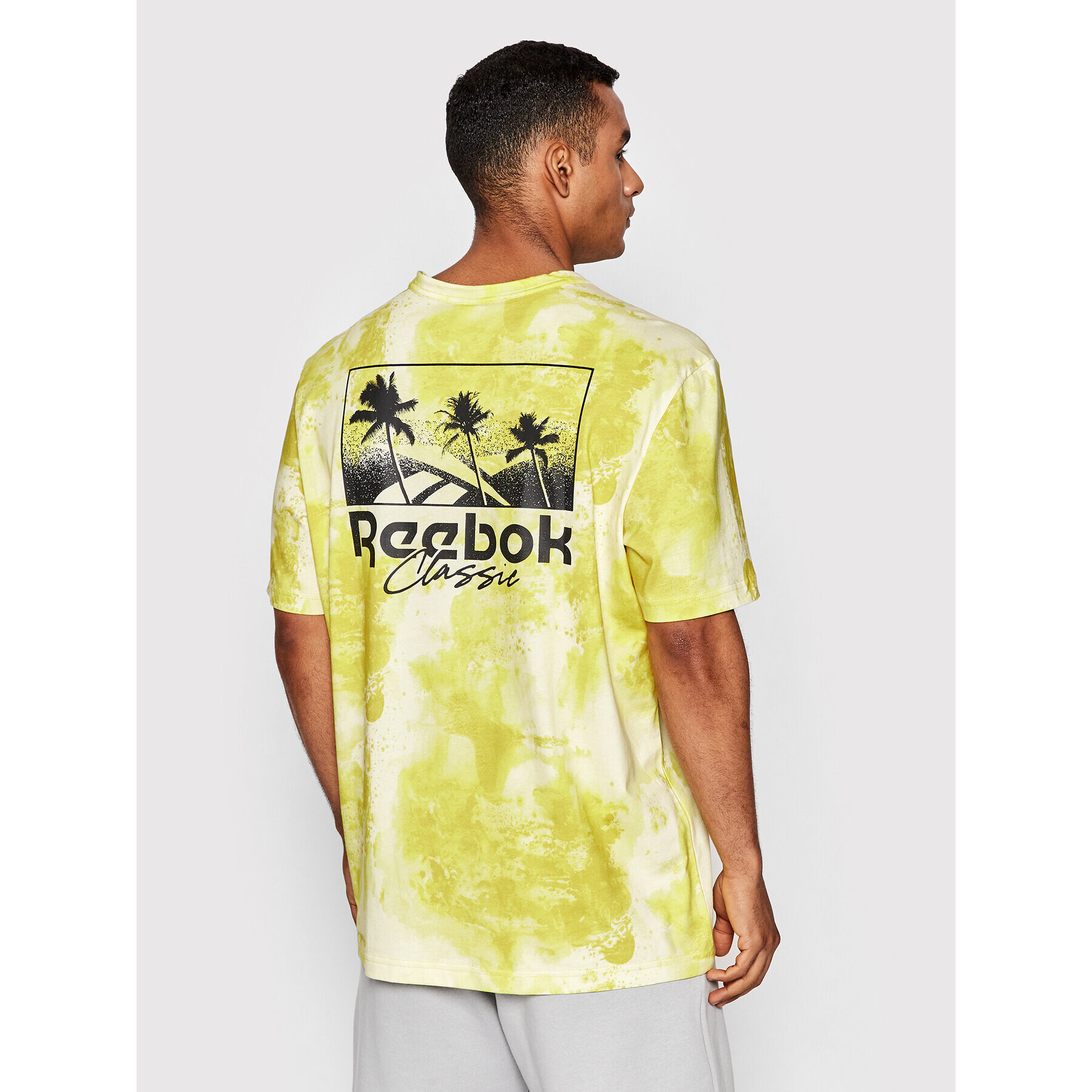 Reebok Classic Тишърт Classics Allover Print Graphic H54419 Жълт Oversize - Pepit.bg