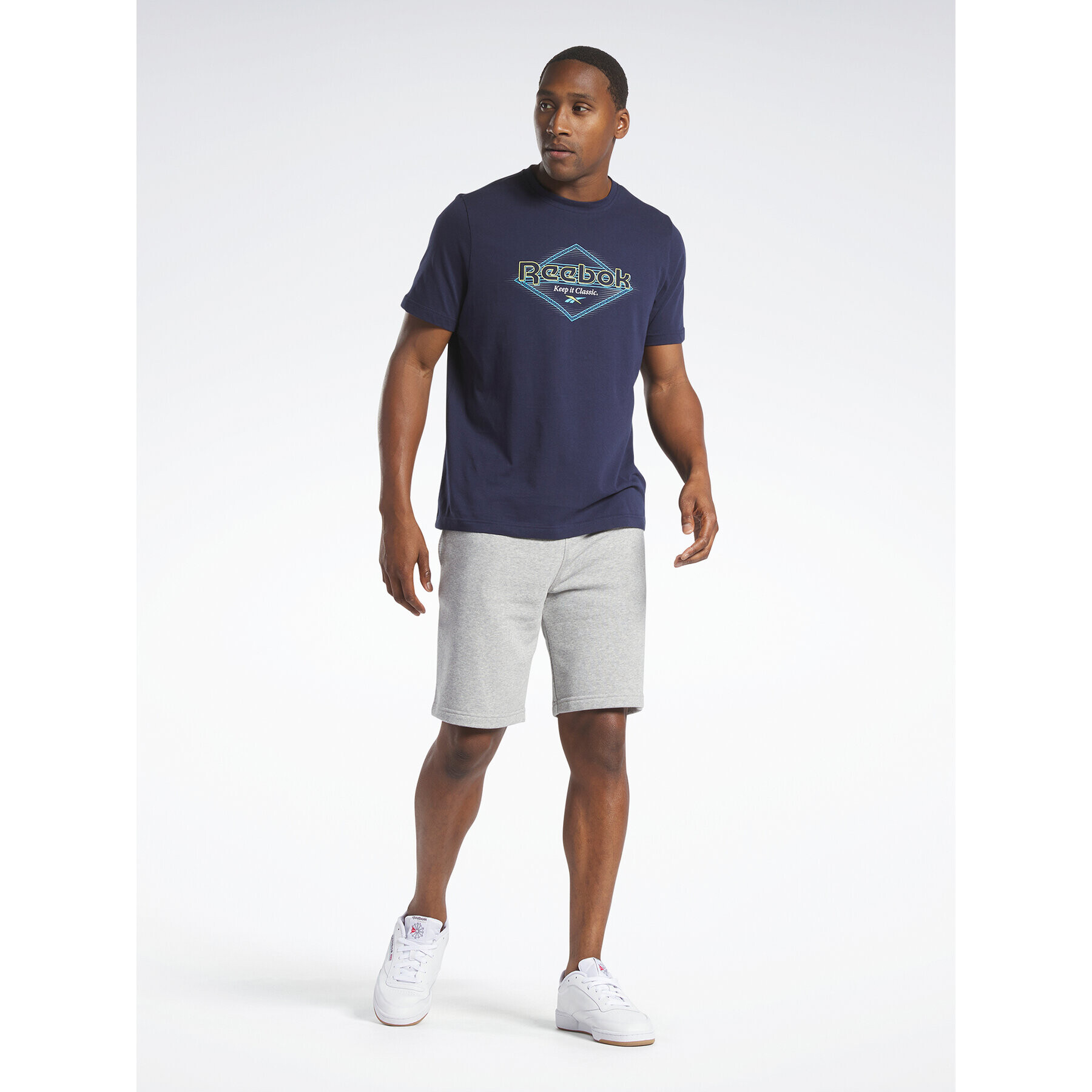 Reebok Тишърт Graphic Series HS4886 Тъмносин Regular Fit - Pepit.bg