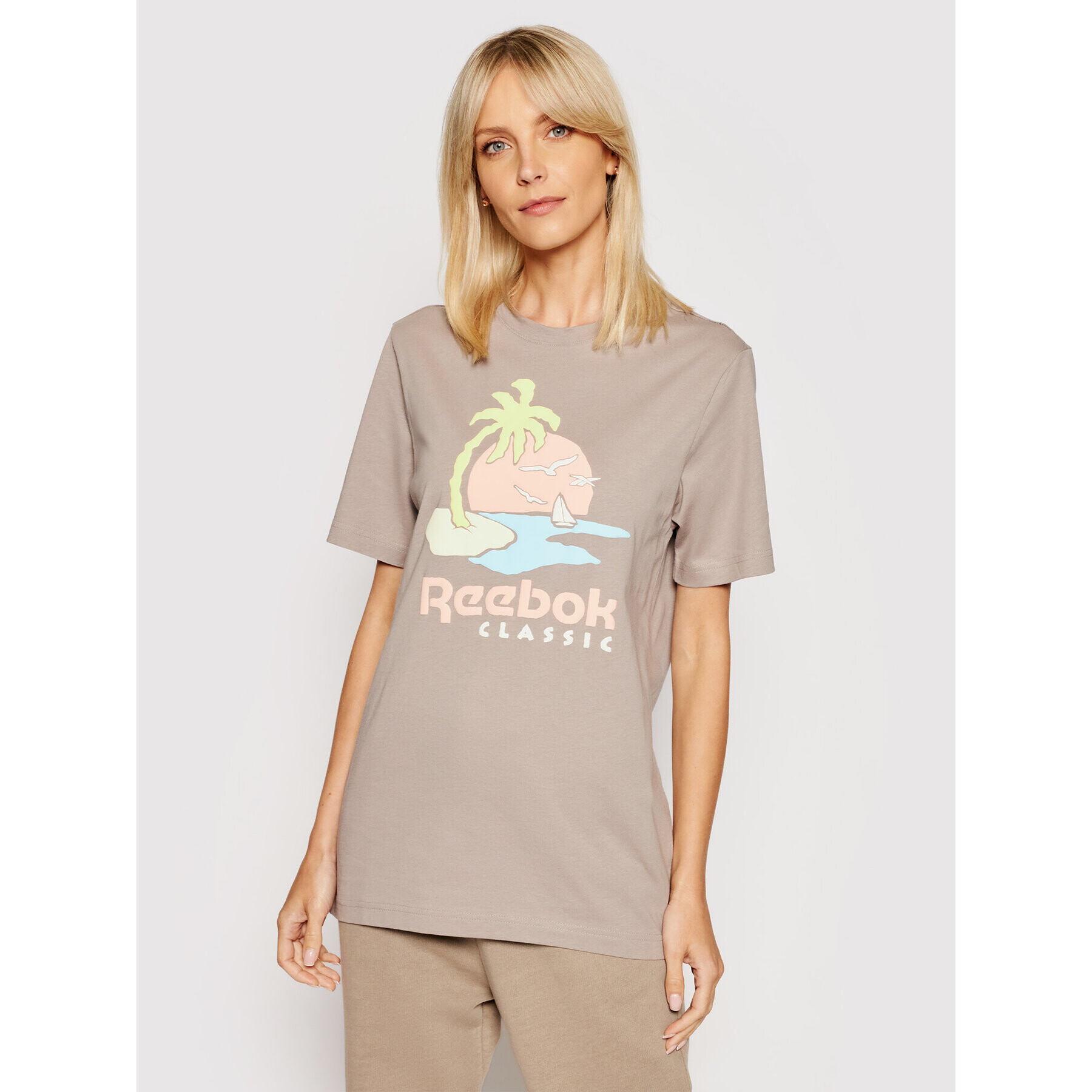 Reebok Тишърт Unisex Classics Graphic GN3672 Бежов Regular Fit - Pepit.bg