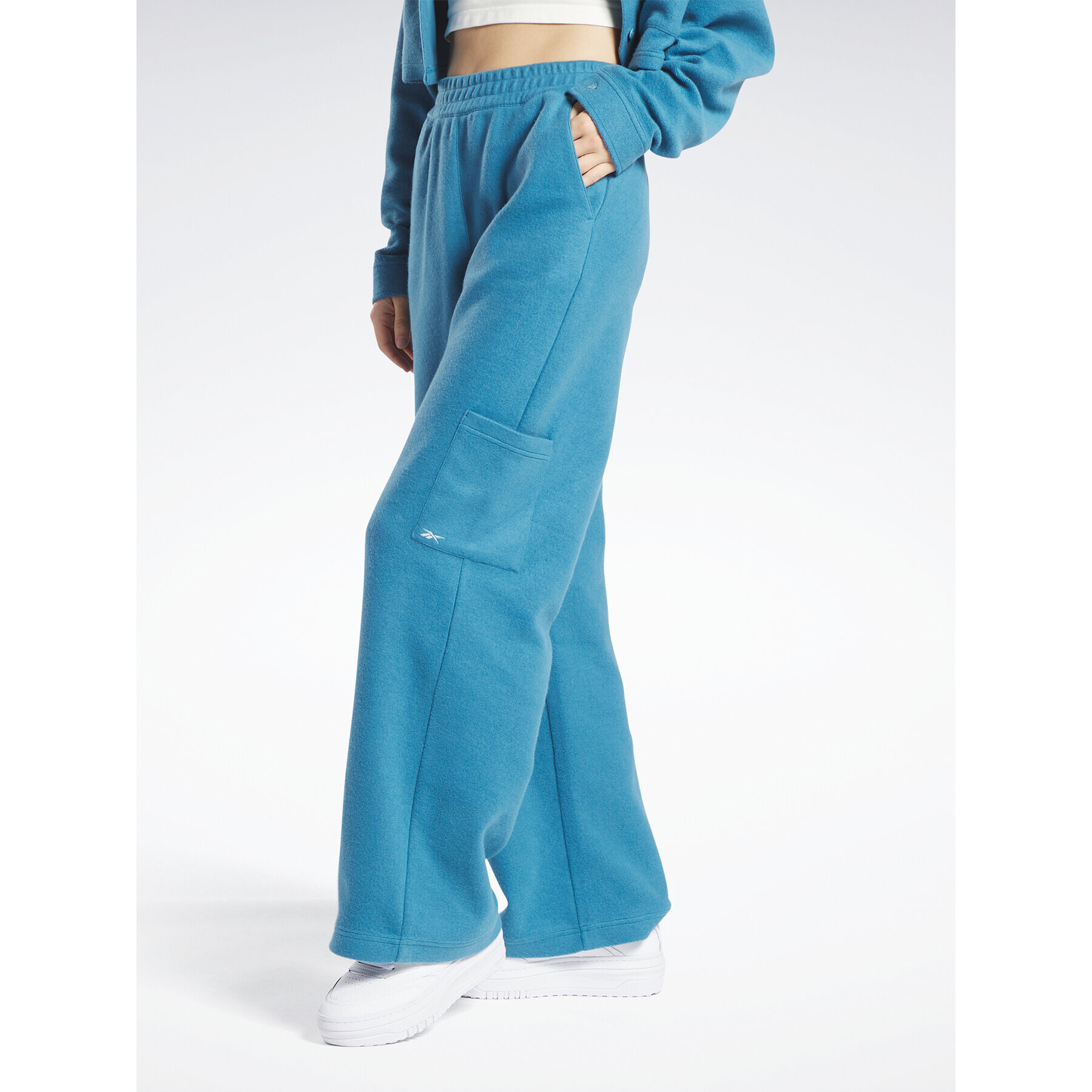 Reebok Долнище анцуг Classics Reverse Fleece Wide Leg Joggers HS0385 Син - Pepit.bg